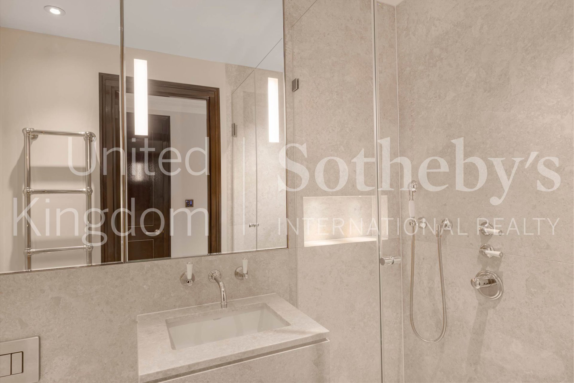Eaton Square Penthouse 
