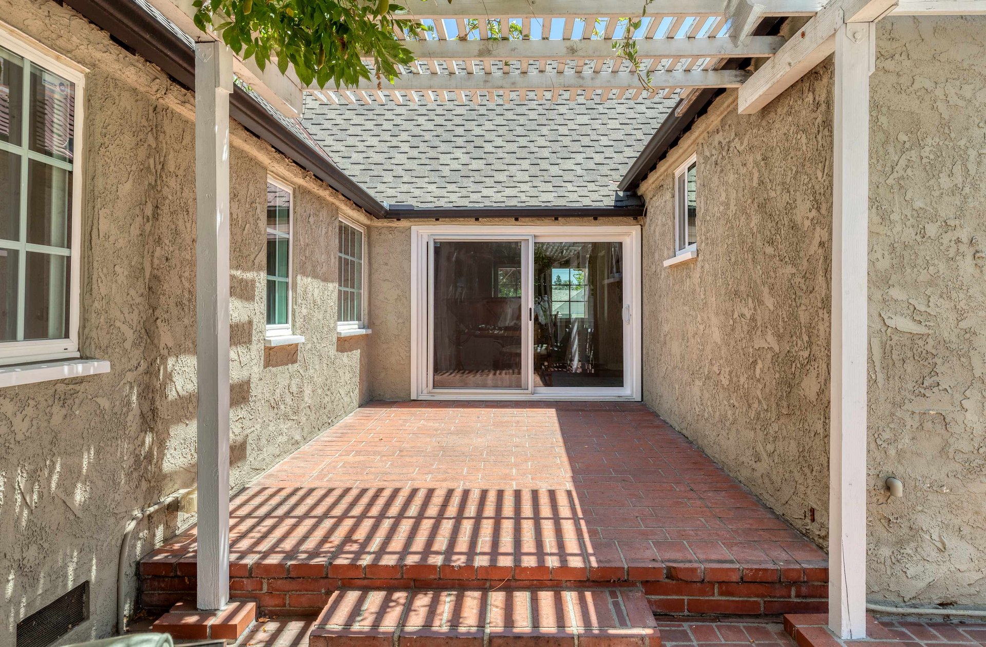 331 Gerona Ave