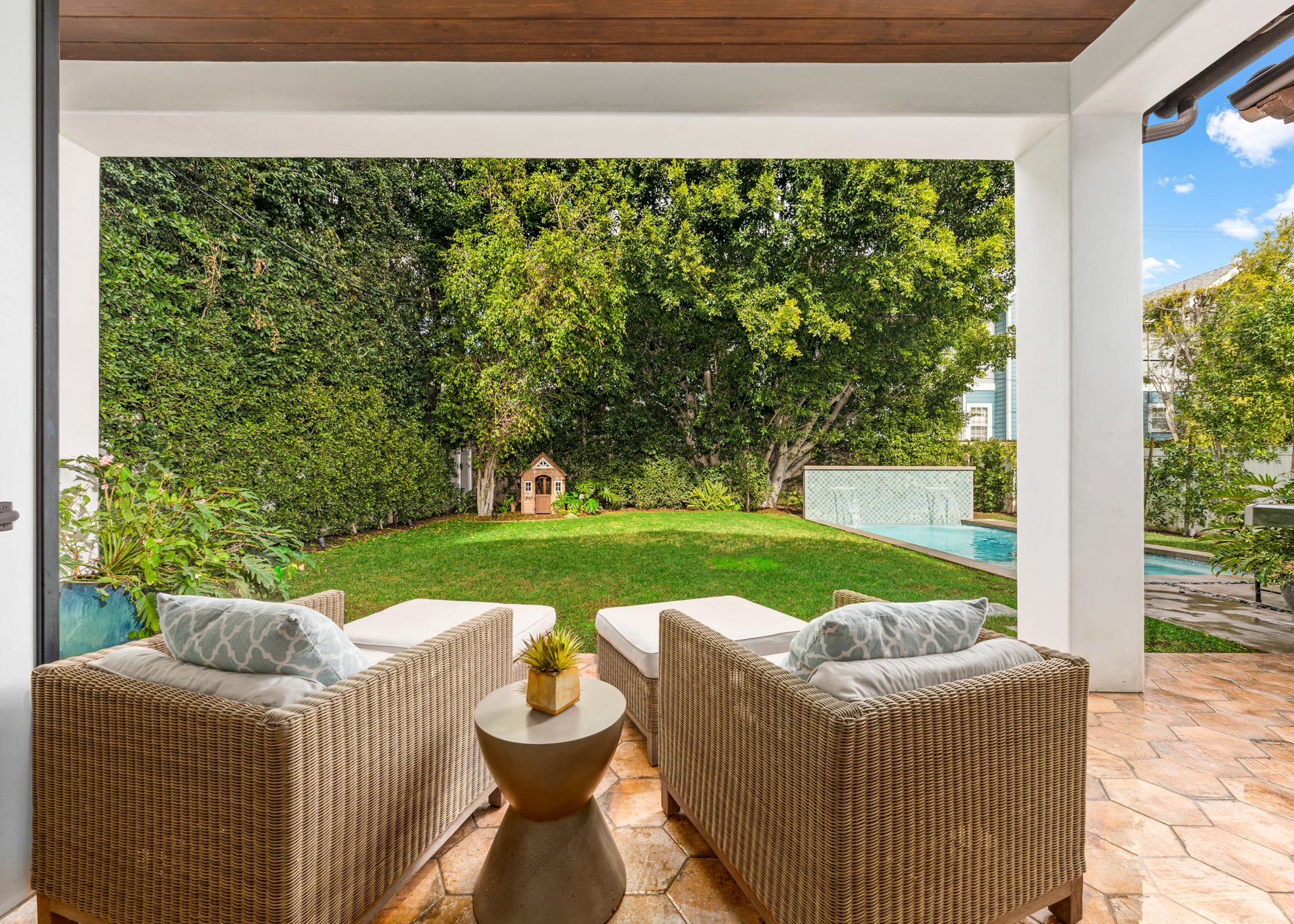 13031 Bloomfield St, Studio City