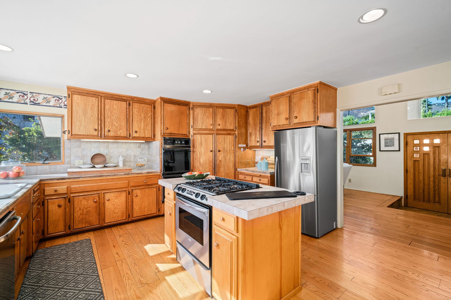 6353 Malibu Park Ln, Malibu