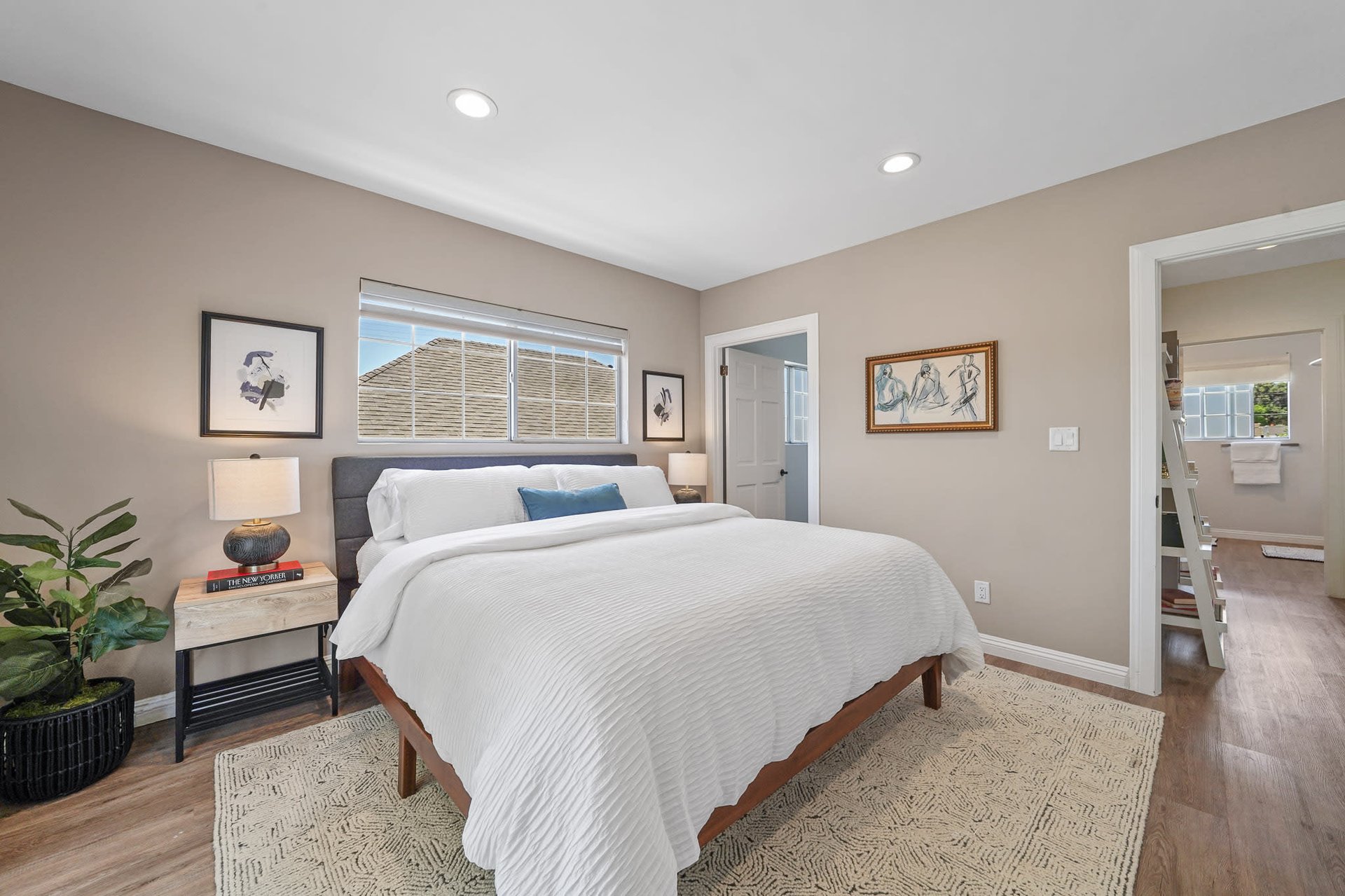Rare Newer Renovated Duplex (2 on a Lot) in Mid-City