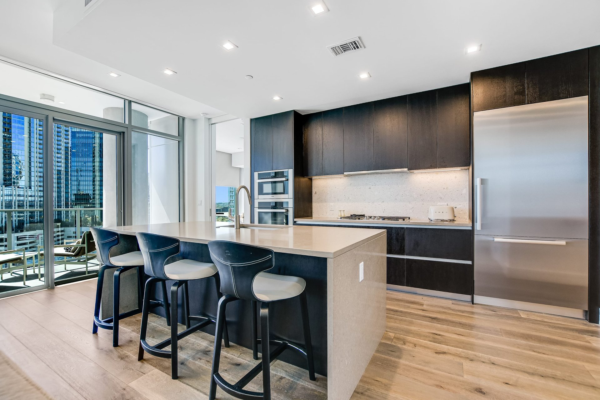Fifth & West, 1405