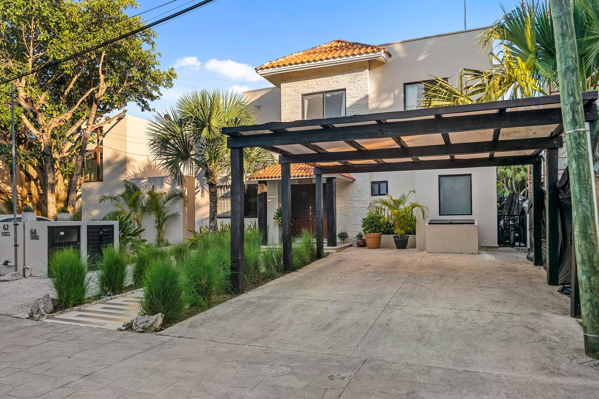  Puerto Aventuras modern 4 bedroom Villa for Sale