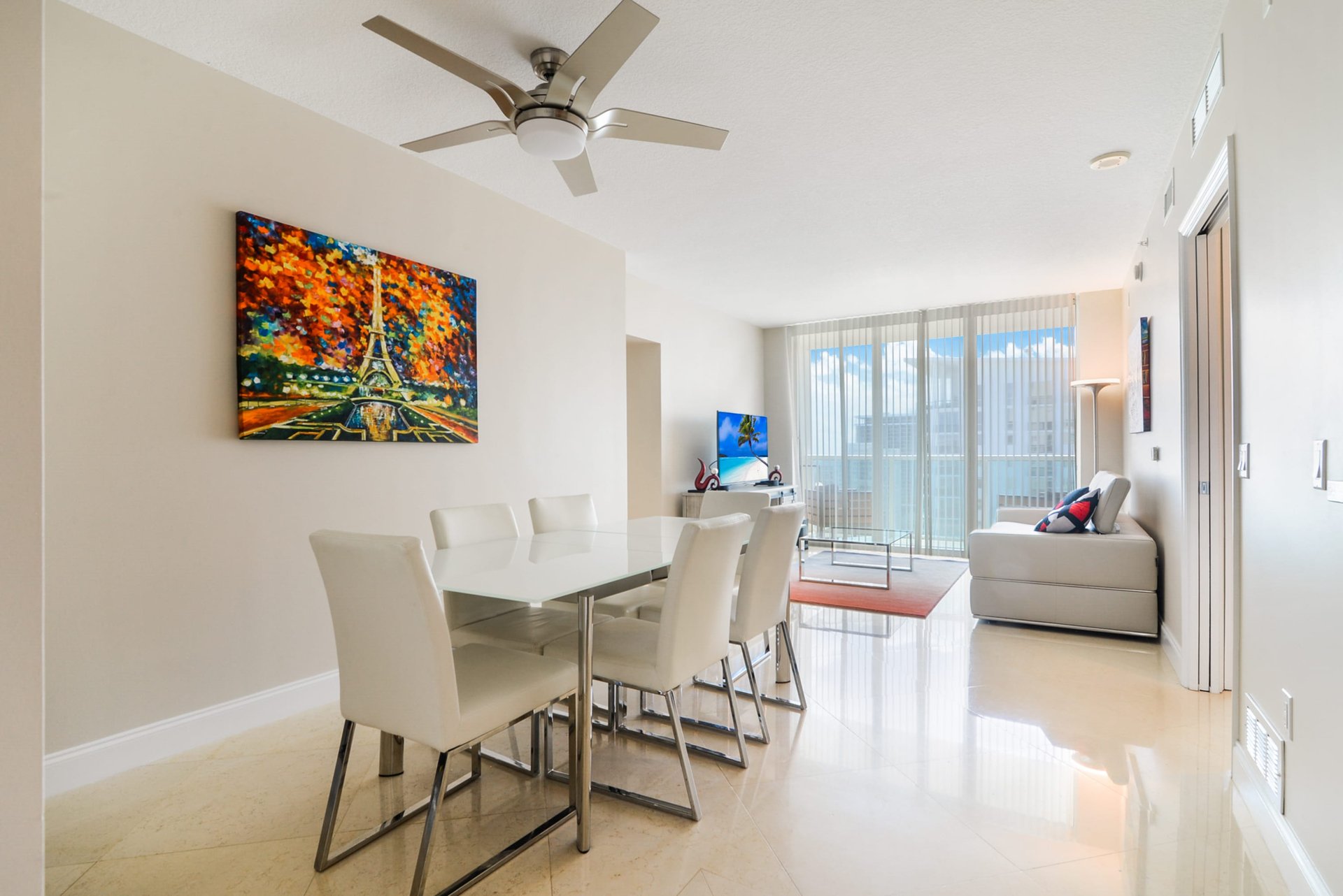 350 Las Olas Place 2820