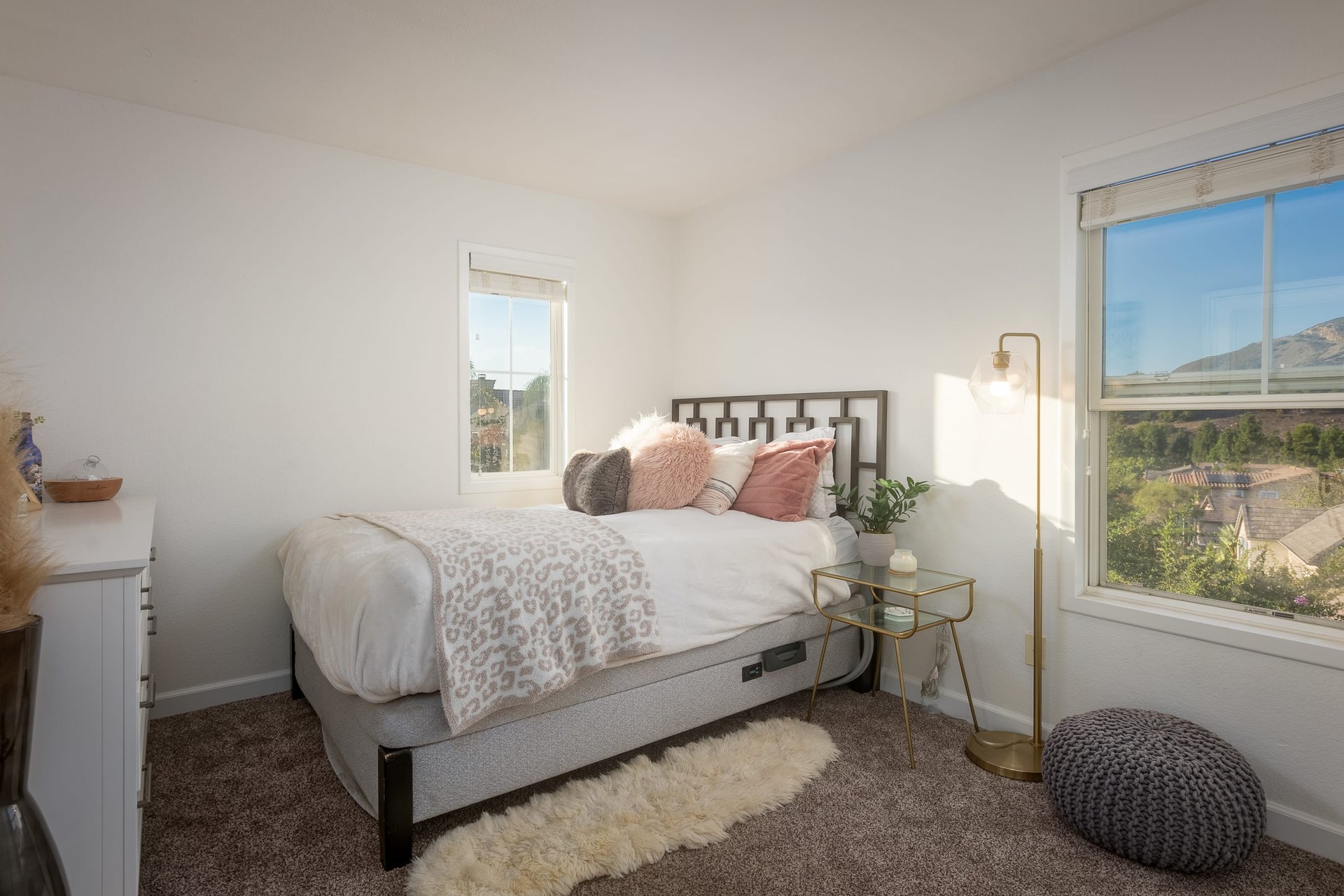 Brilliant & Bright Bungalow