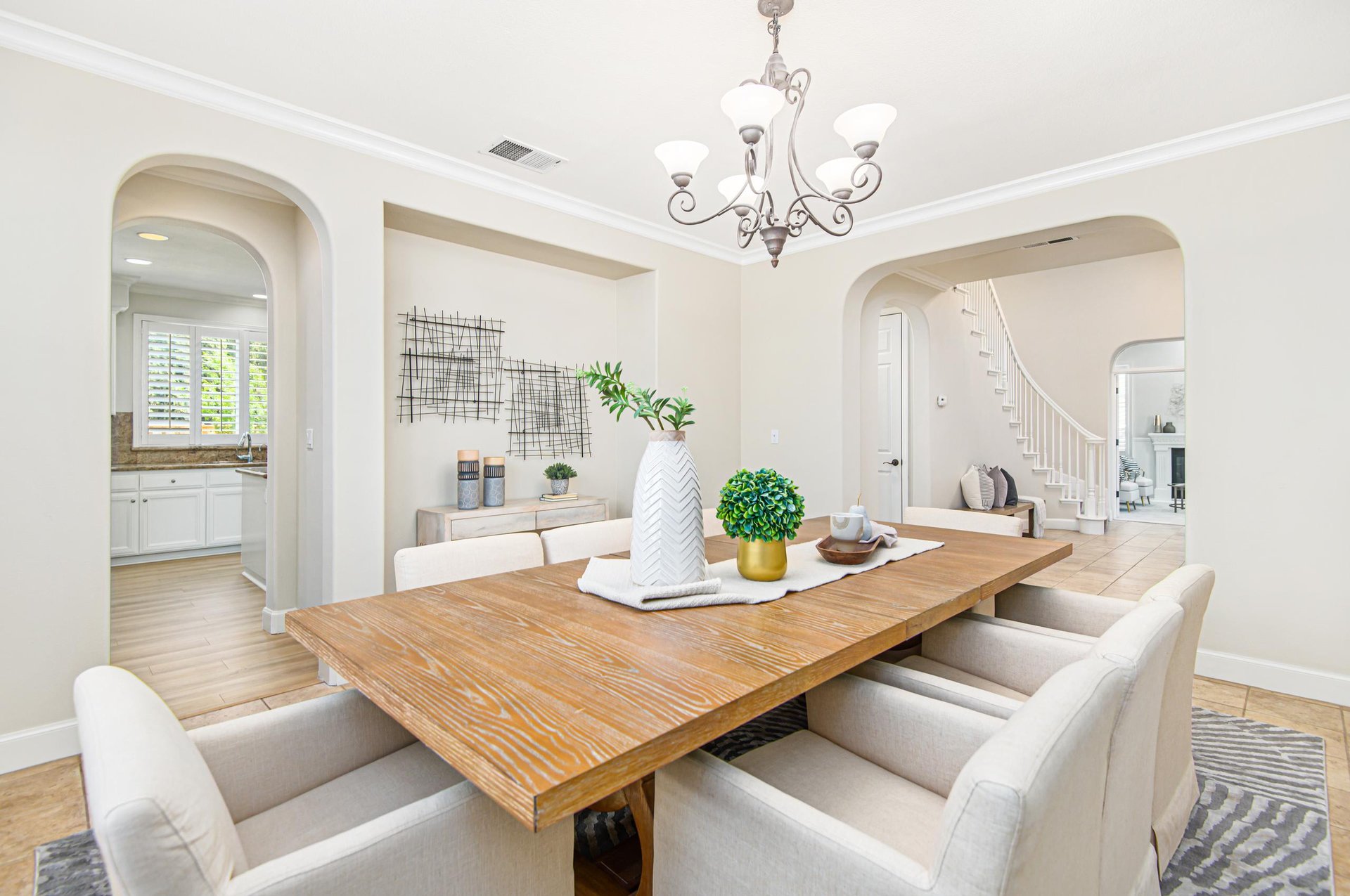2112 Laguna Creek Lane