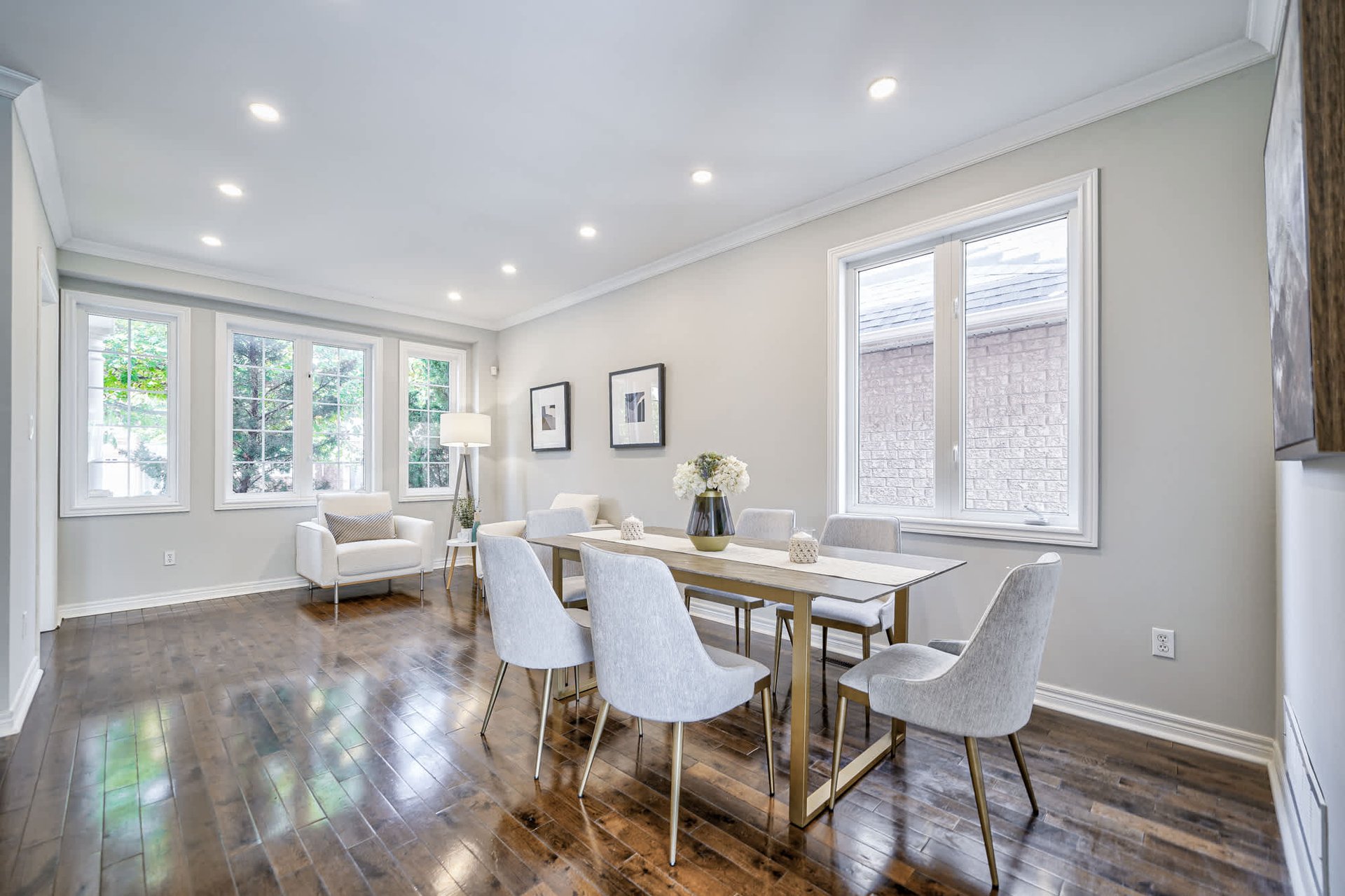 2164 Highcliffe Way