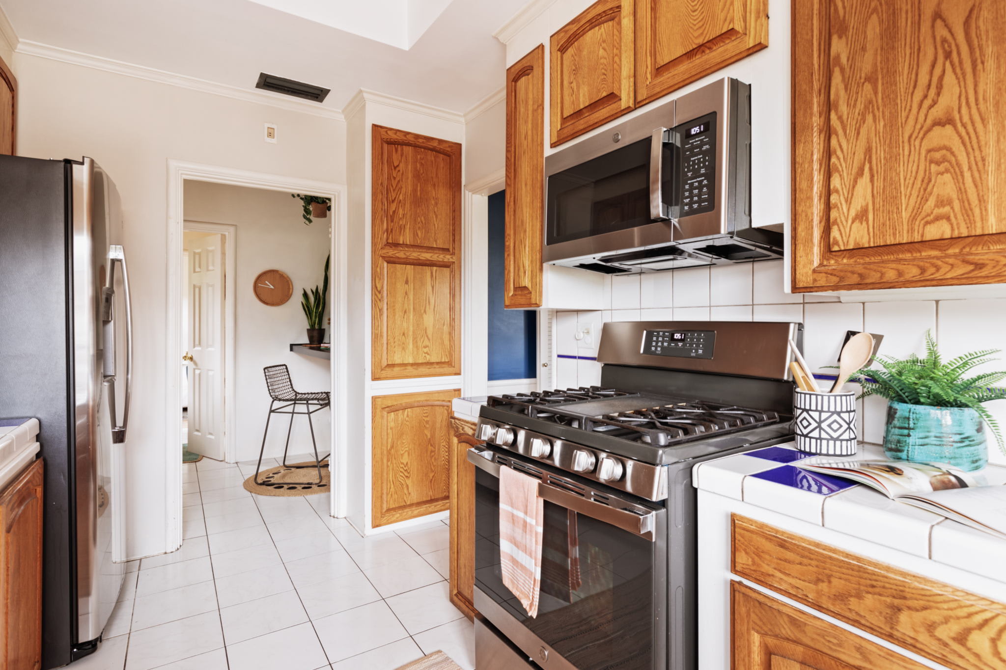 Wonderful and Warm Traditional Home with Views in The Los Feliz Hills