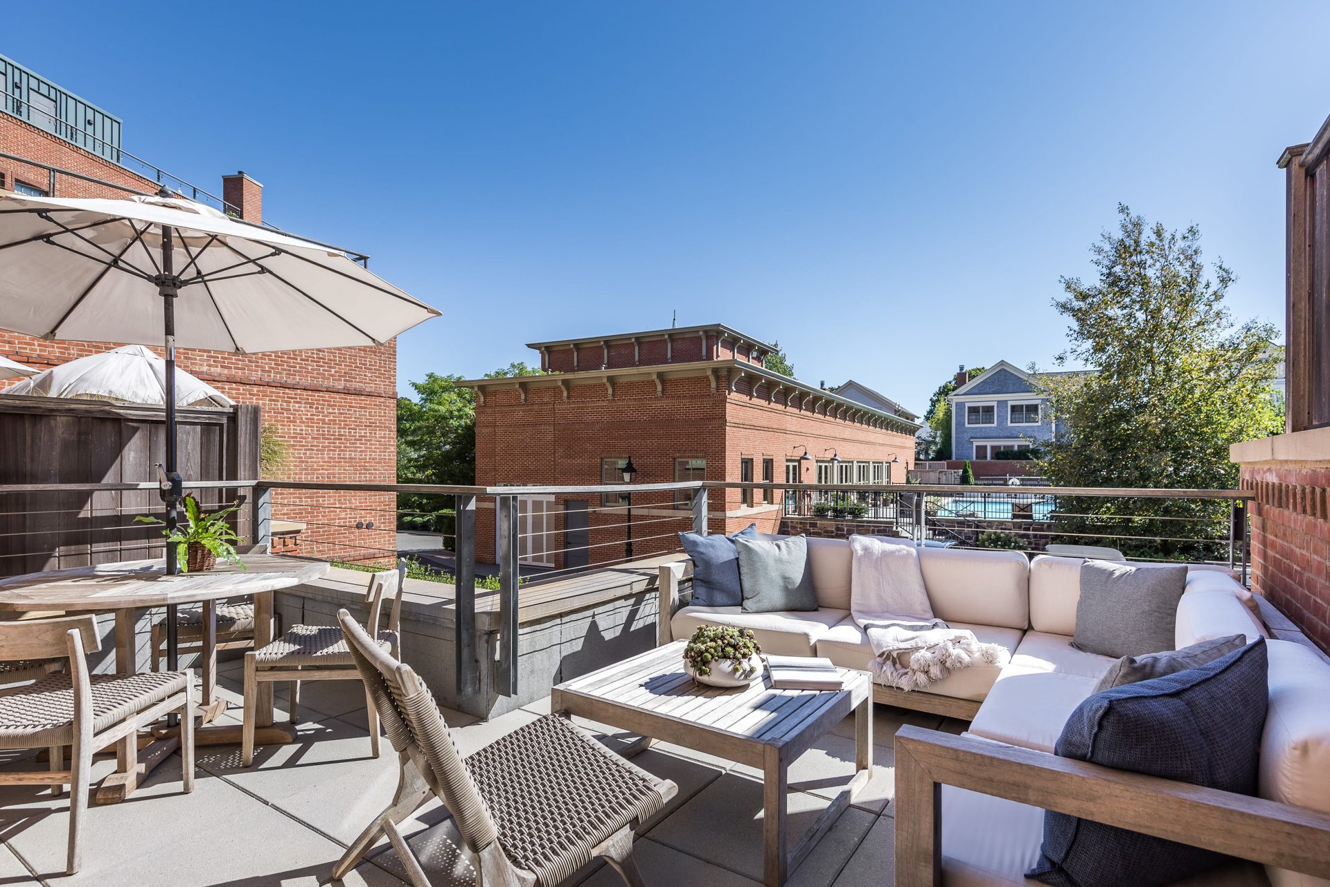 Elegant 3-Bed Factory Loft at Watchcase