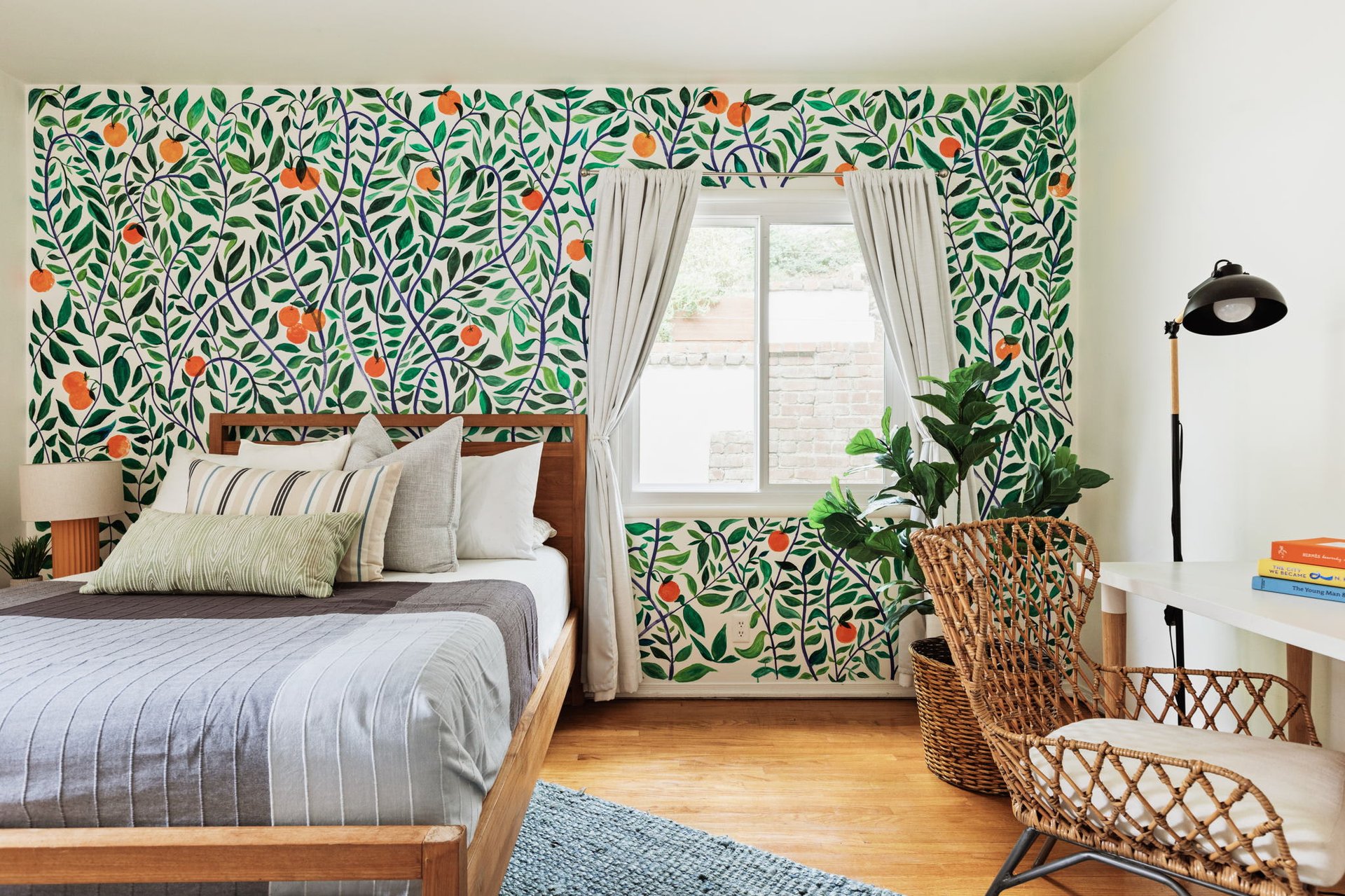 Wonderful and Warm Traditional Home with Views in The Los Feliz Hills