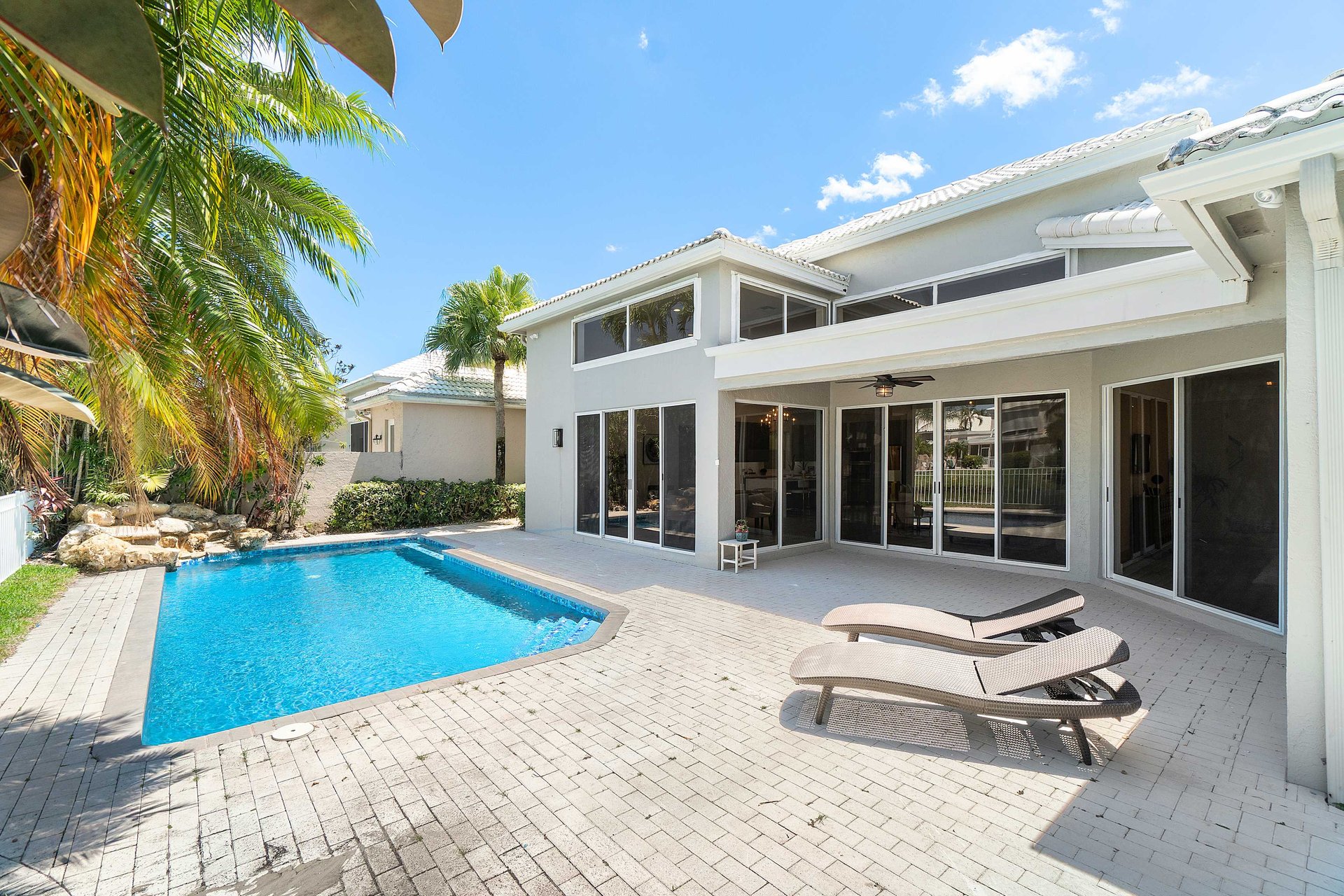 5460 Ascot Bend