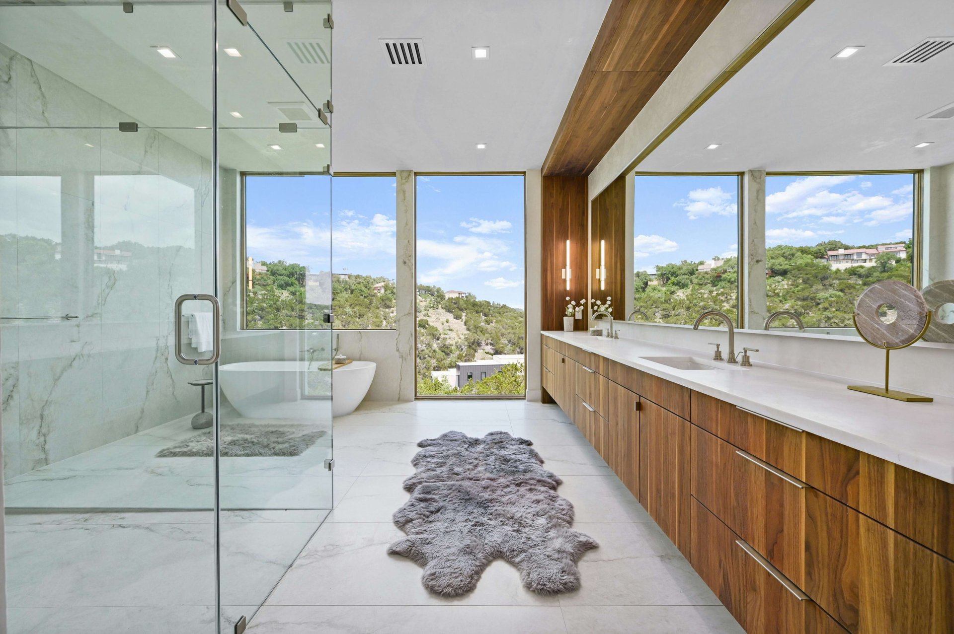 2 Valbella Drive