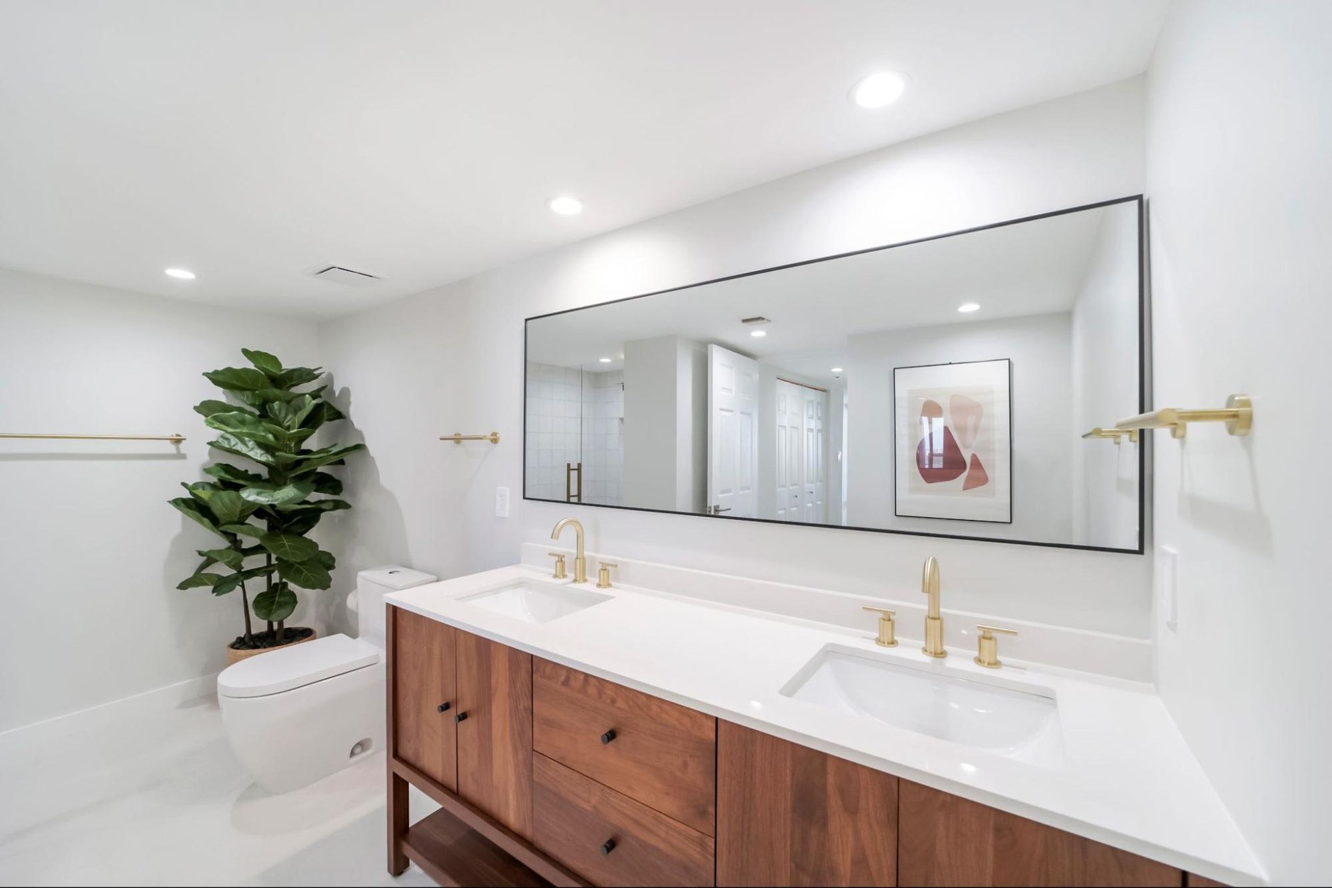 1717 N Bayshore Drive #3737