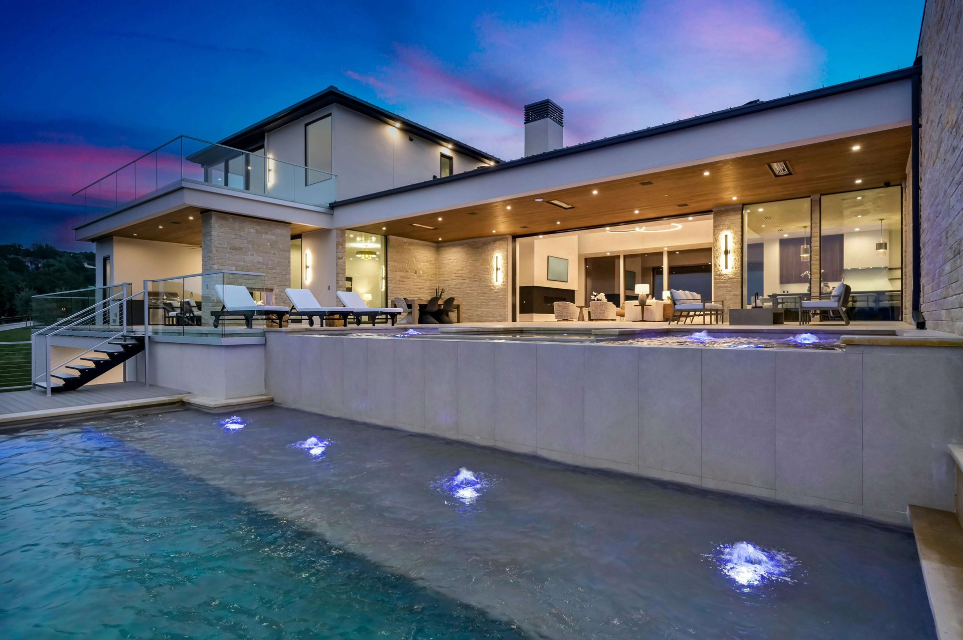2 Valbella Drive