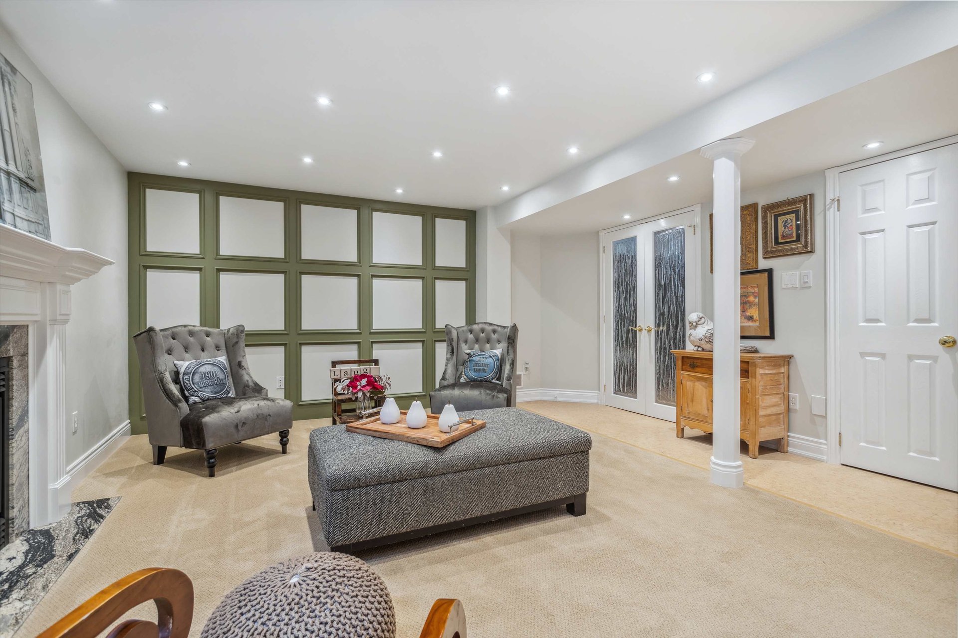 Updated Glen Abbey home with an Entertainers Backyard Paradise