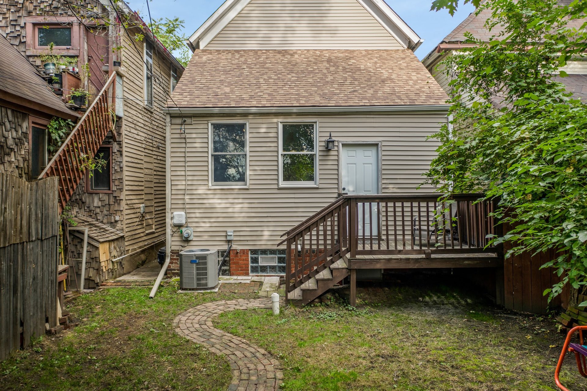 5869 4th Street