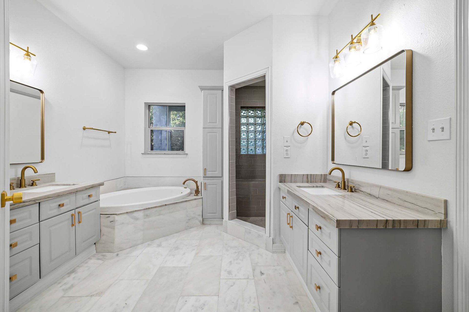 Lock & Leave  minutes to Downtown - Eanes ISD