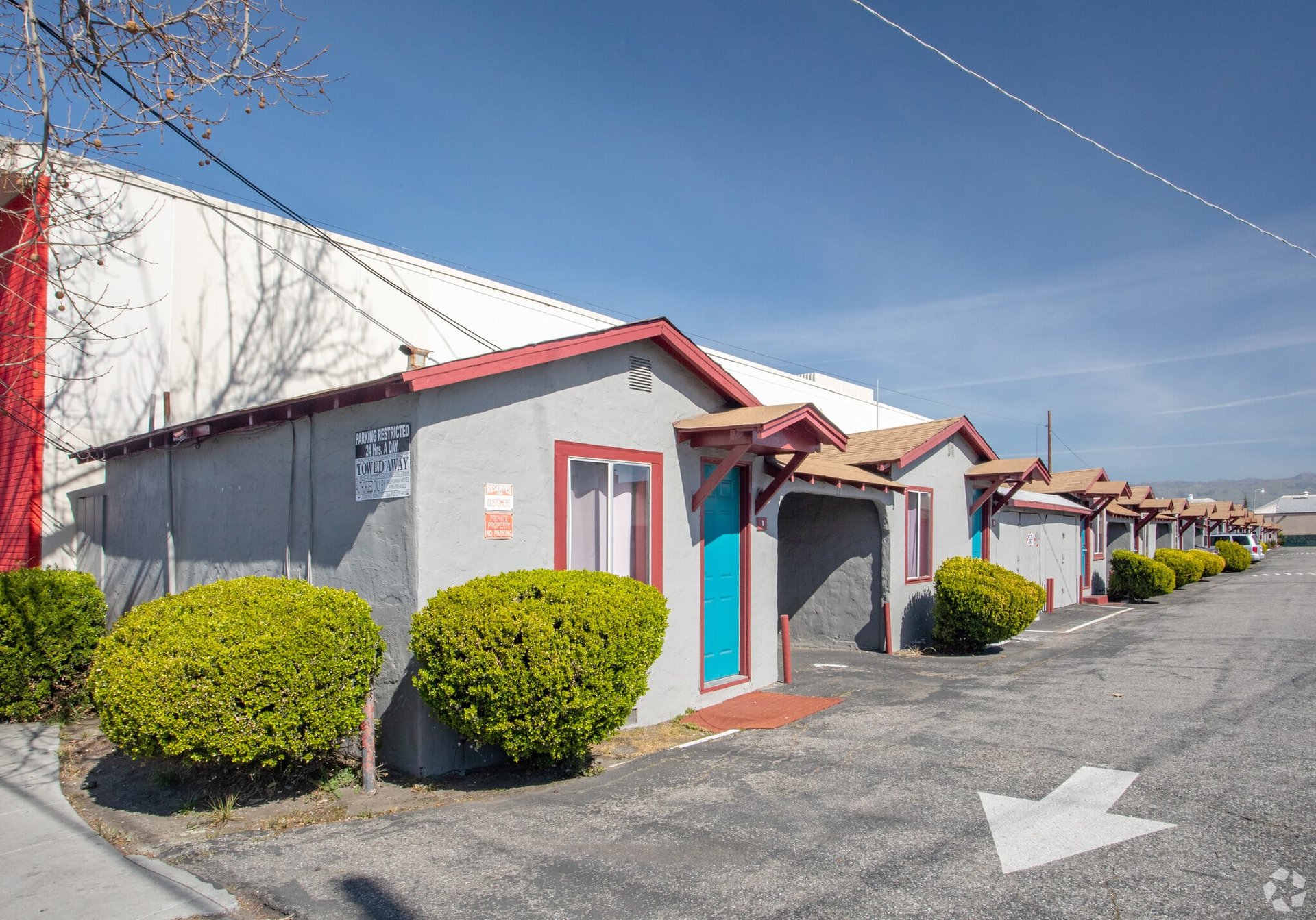 28 Unit Motel on 1.84 AC