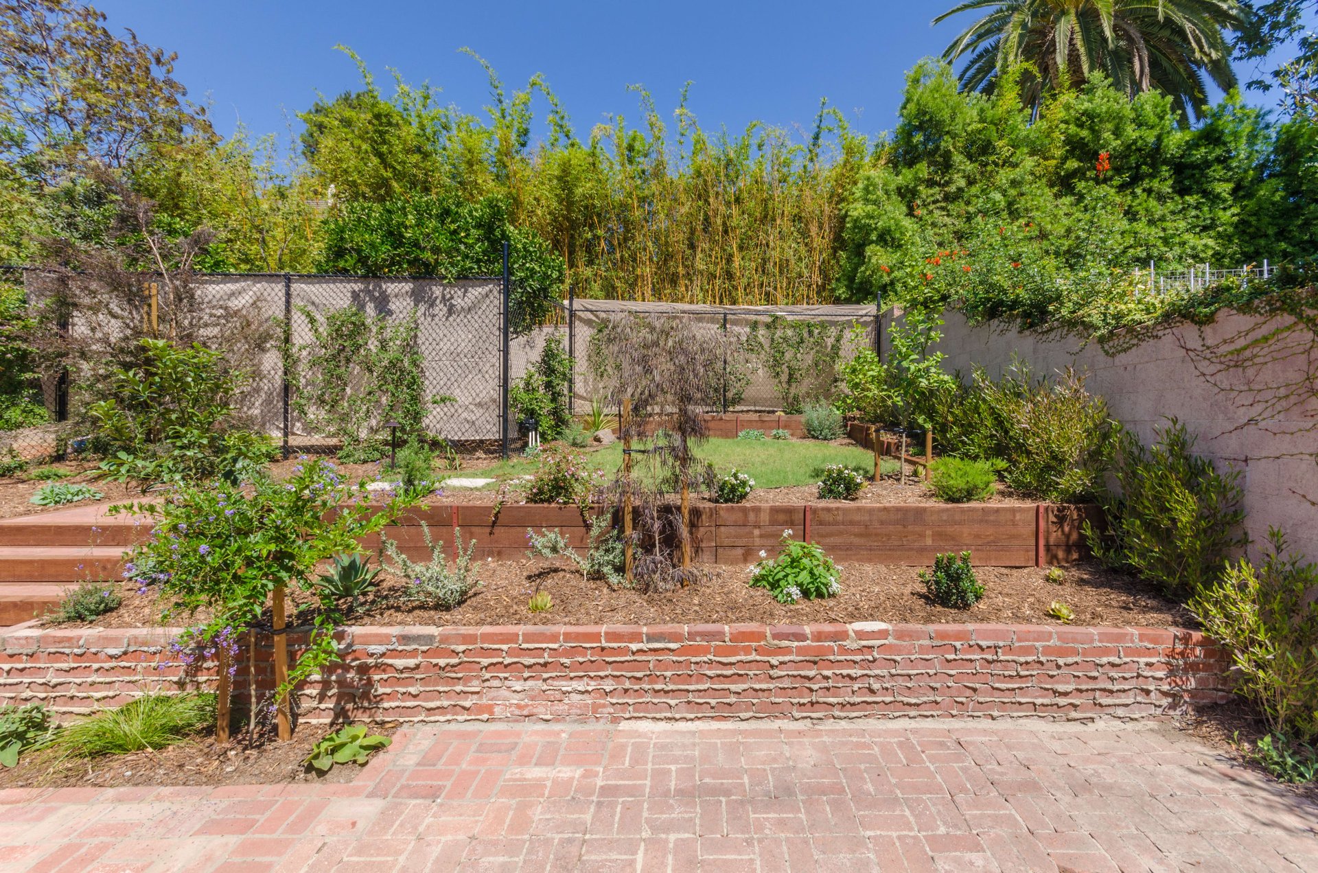 694 San Lorenzo St.