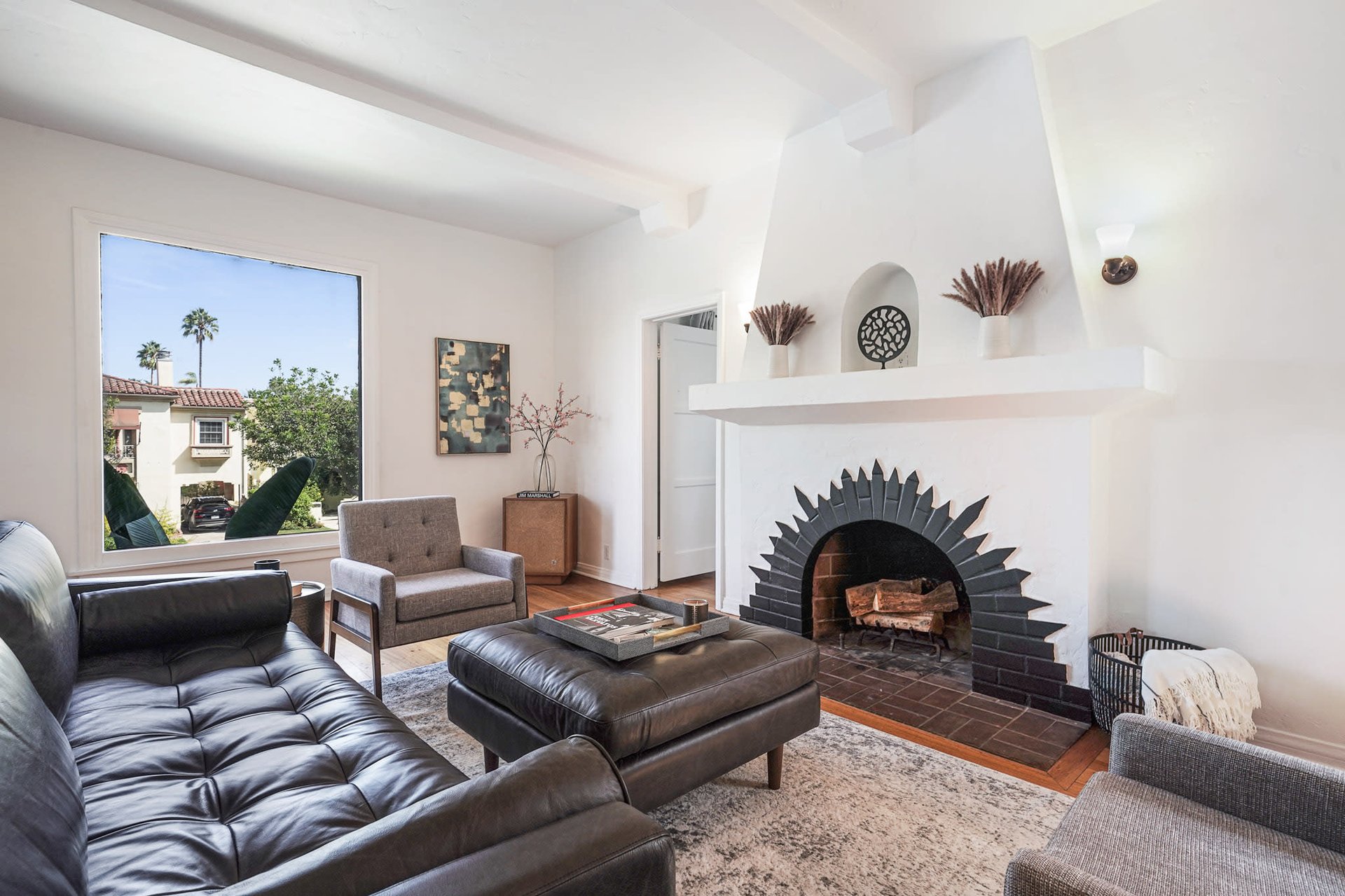 Beautiful Spanish Trophy Duplex in Wilshire Vista