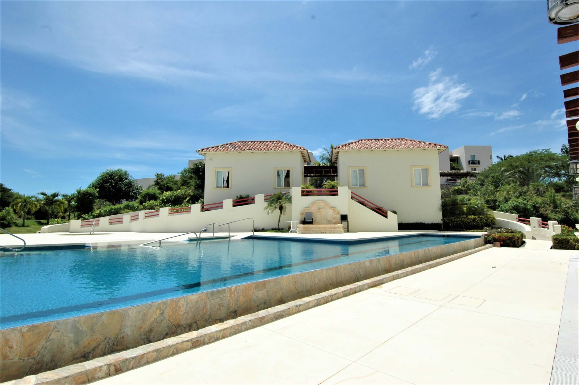 2 bedroom, Condo, Mansiones Cruz del Mar