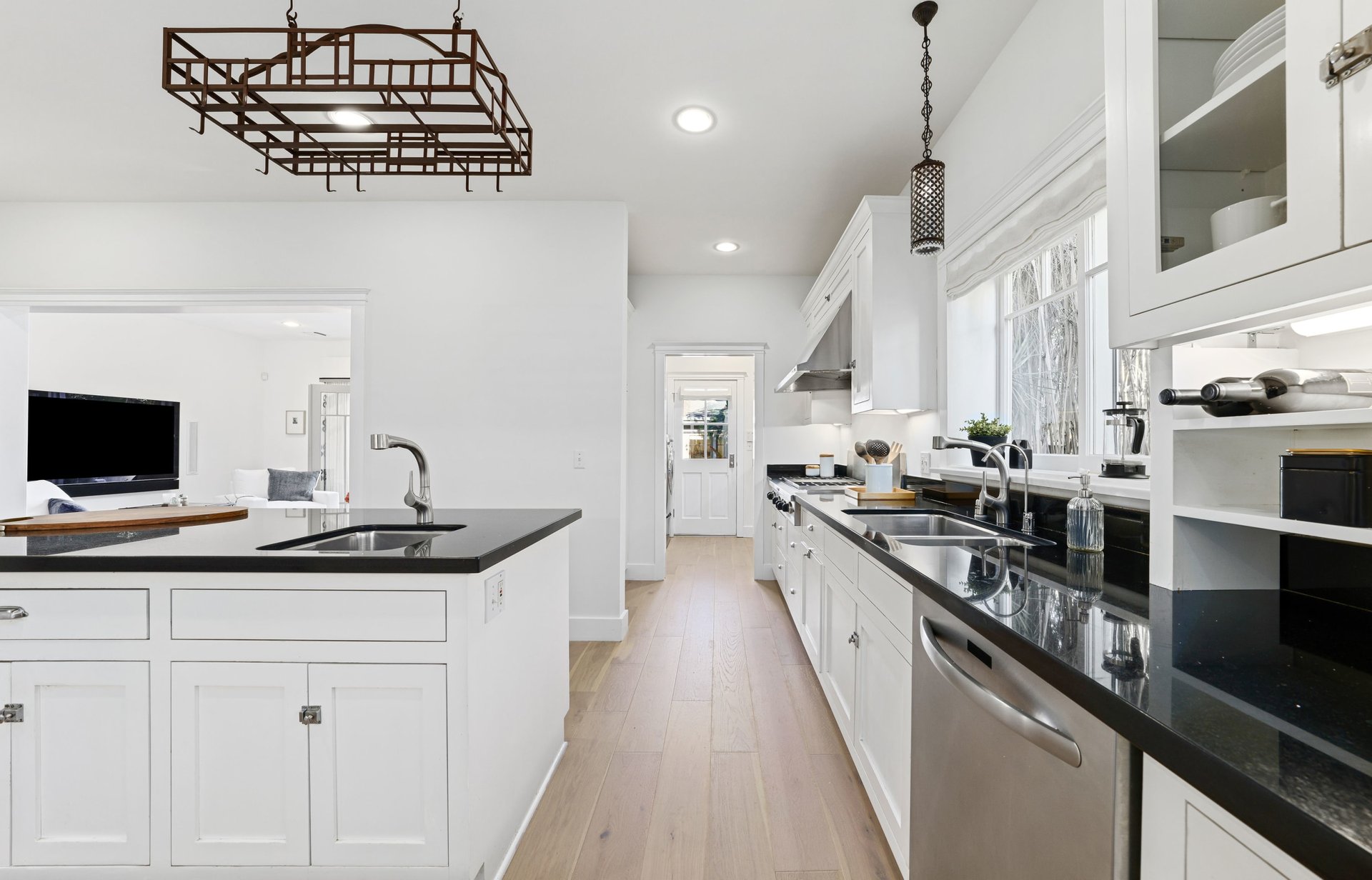 2458 Glyndon Ave, Venice