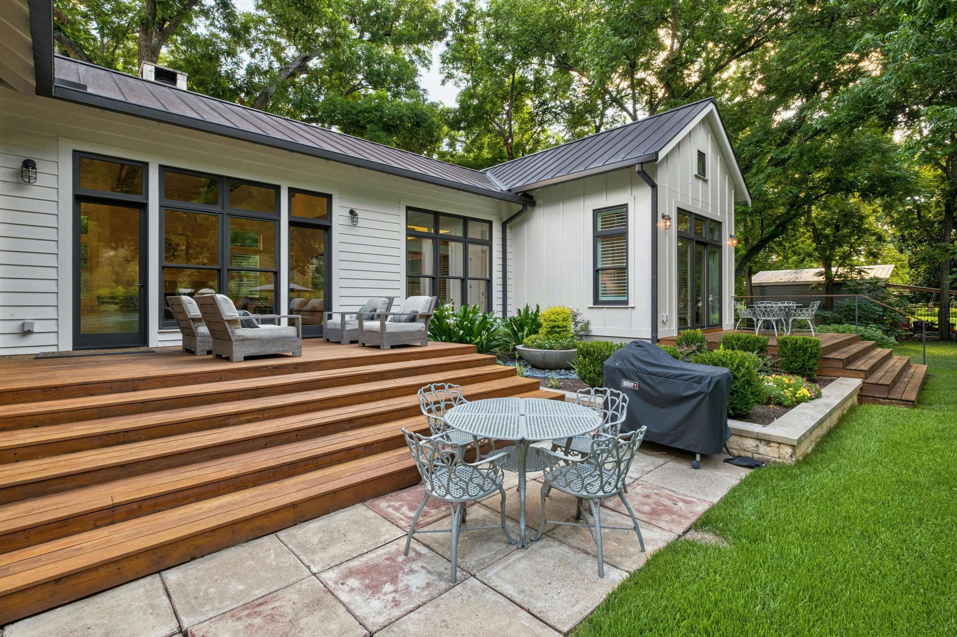 3120 Edgewater Drive