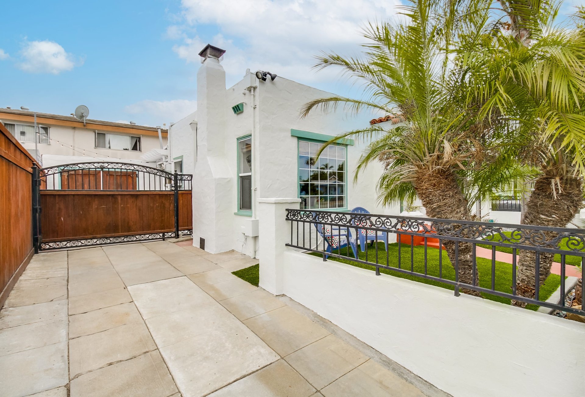 4223 Meade Ave