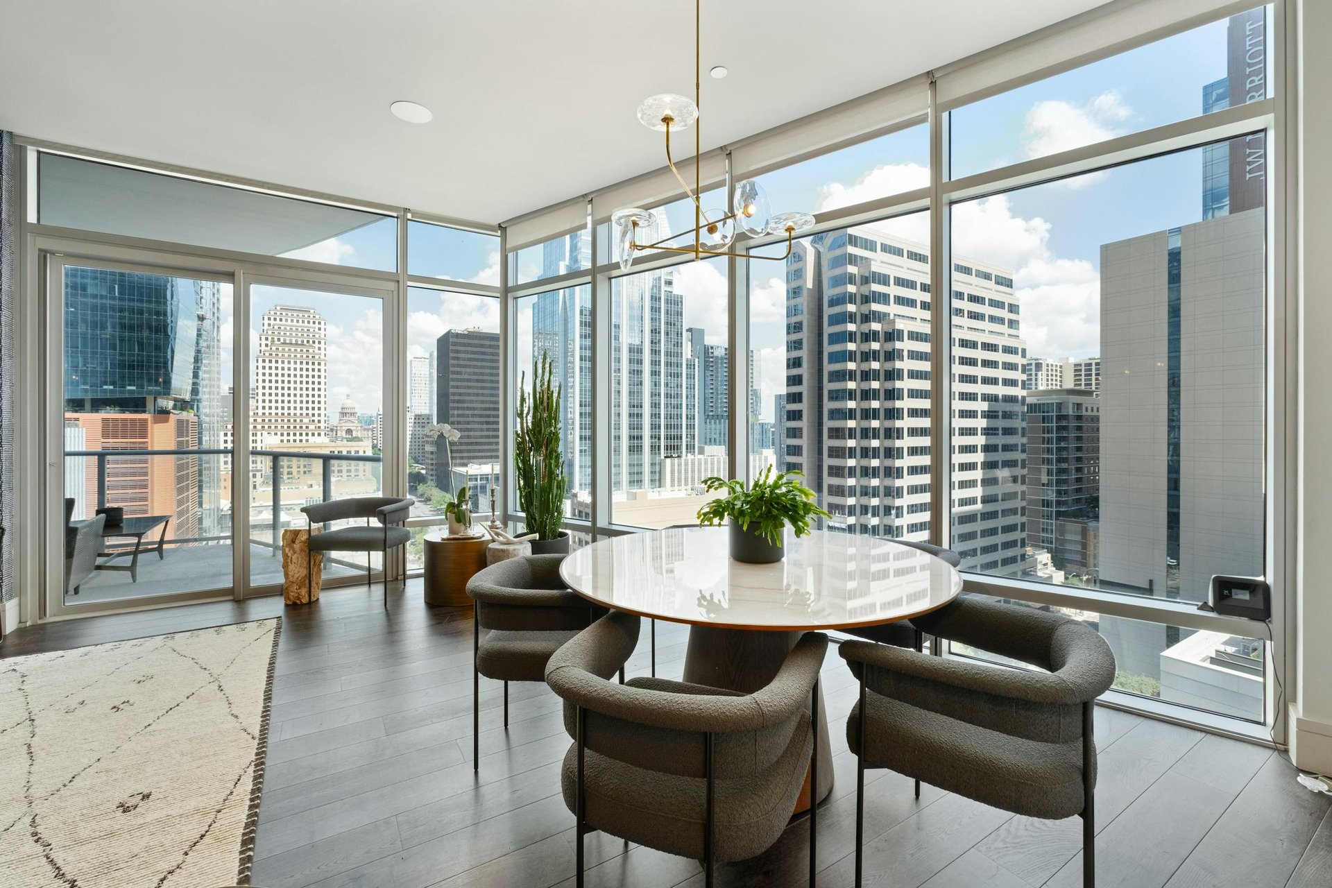 200 Congress Ave #15D 
