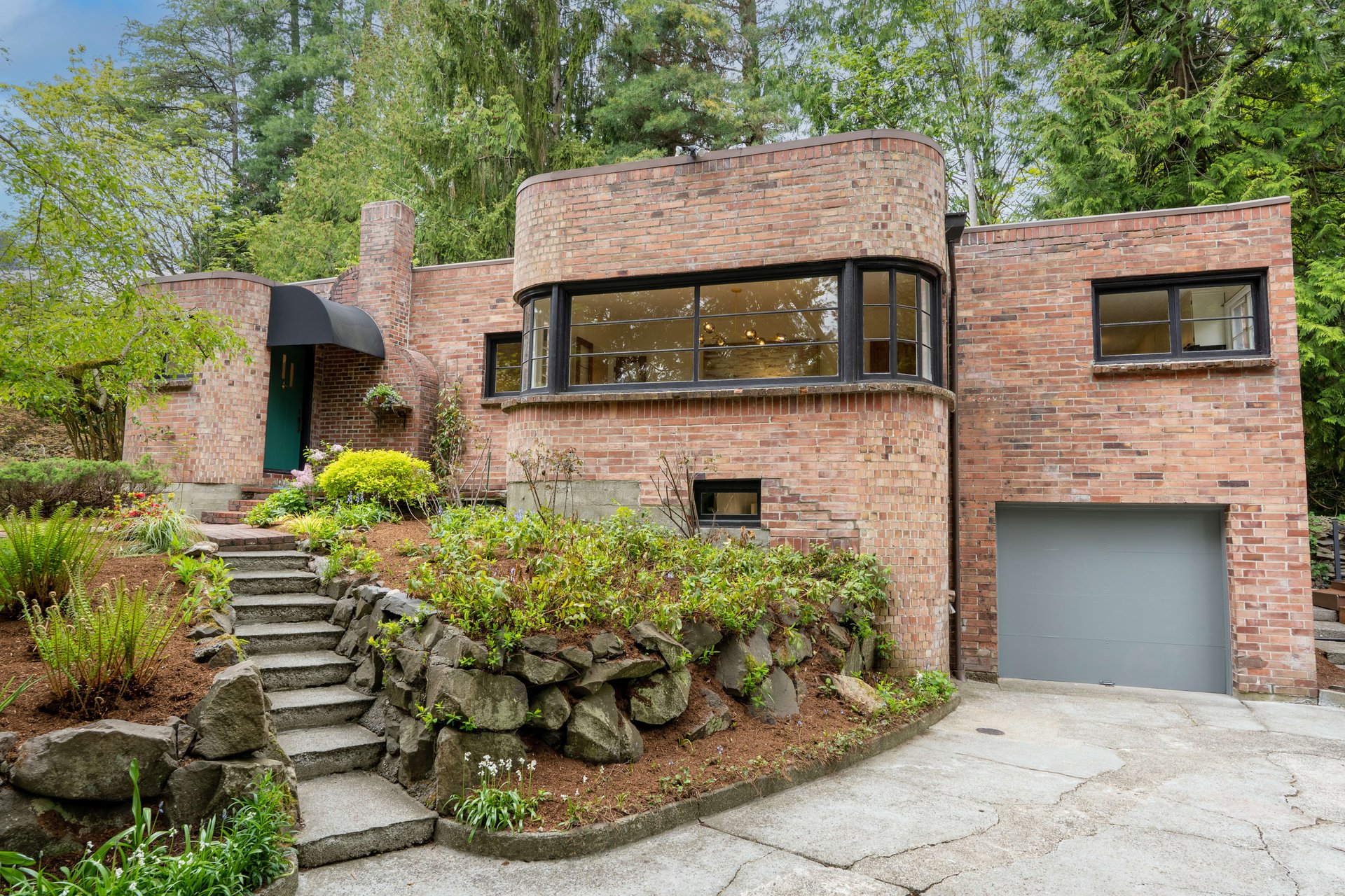 Art Deco Classic in Lake Forest Park