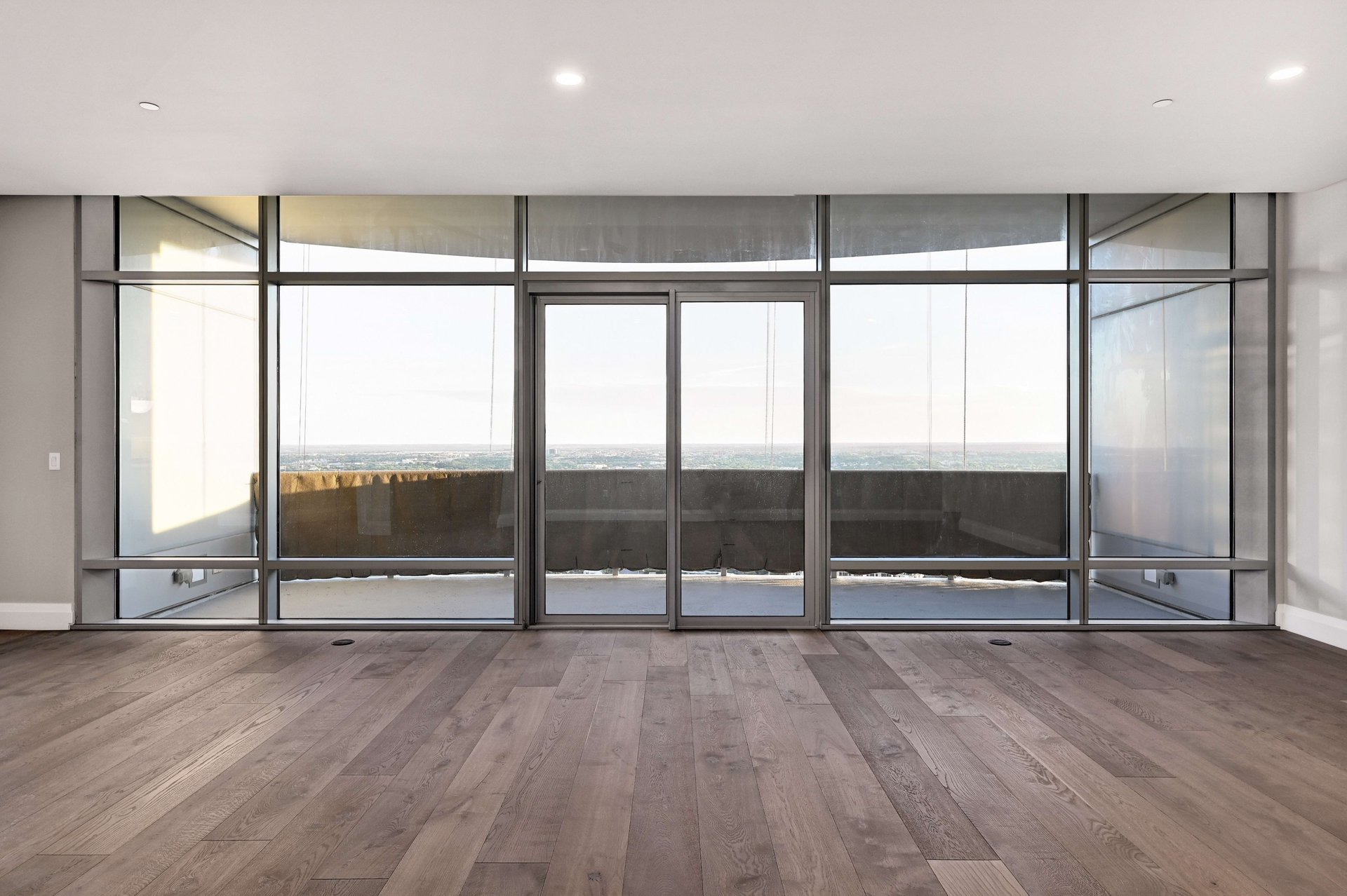200 Congress Ave #44J