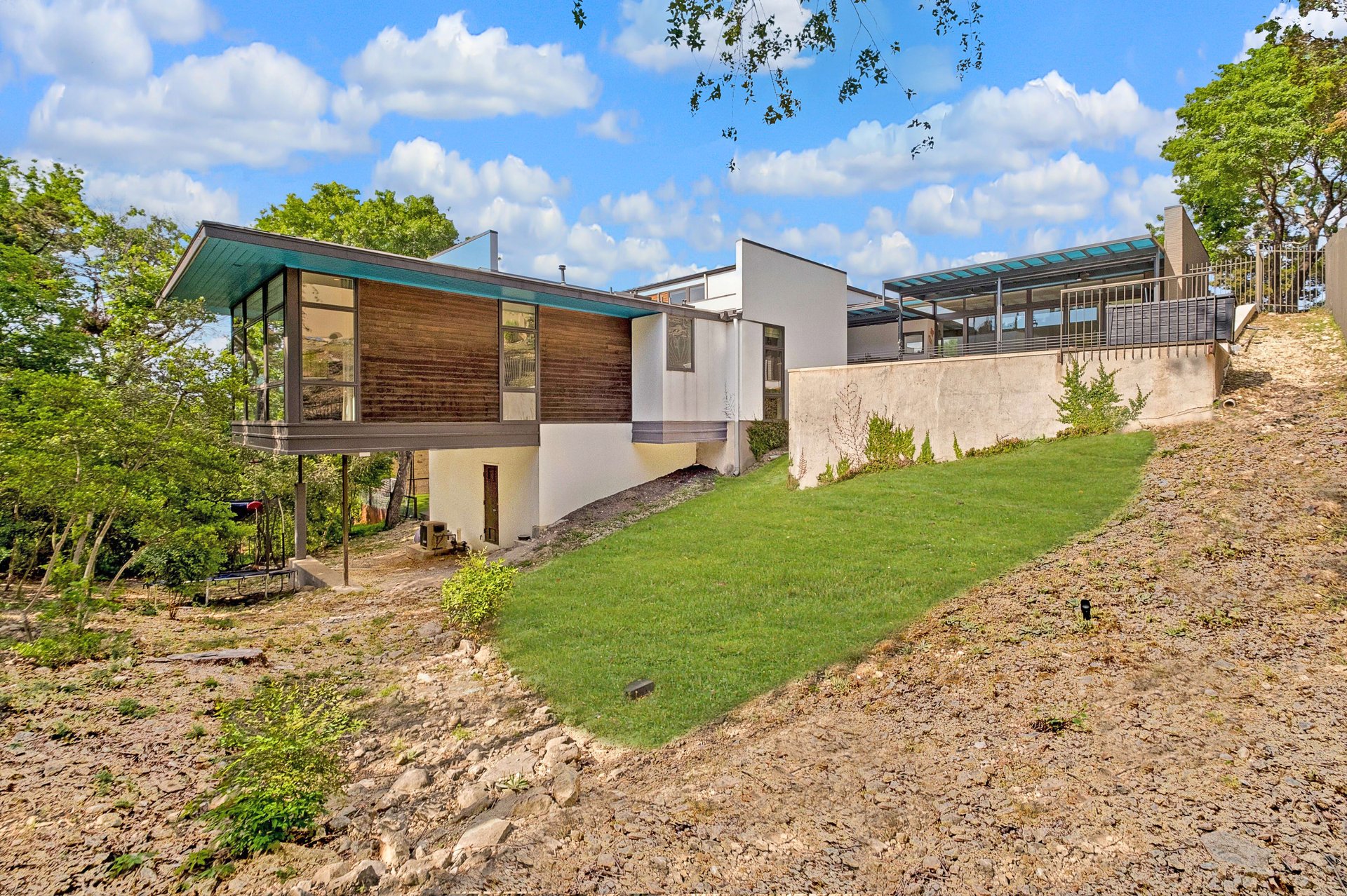 5613 Clarion Cove