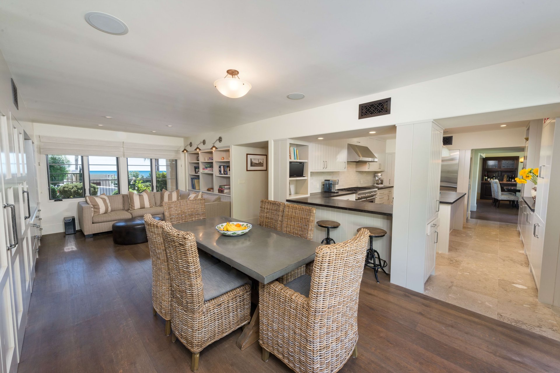 467 Surfview Dr