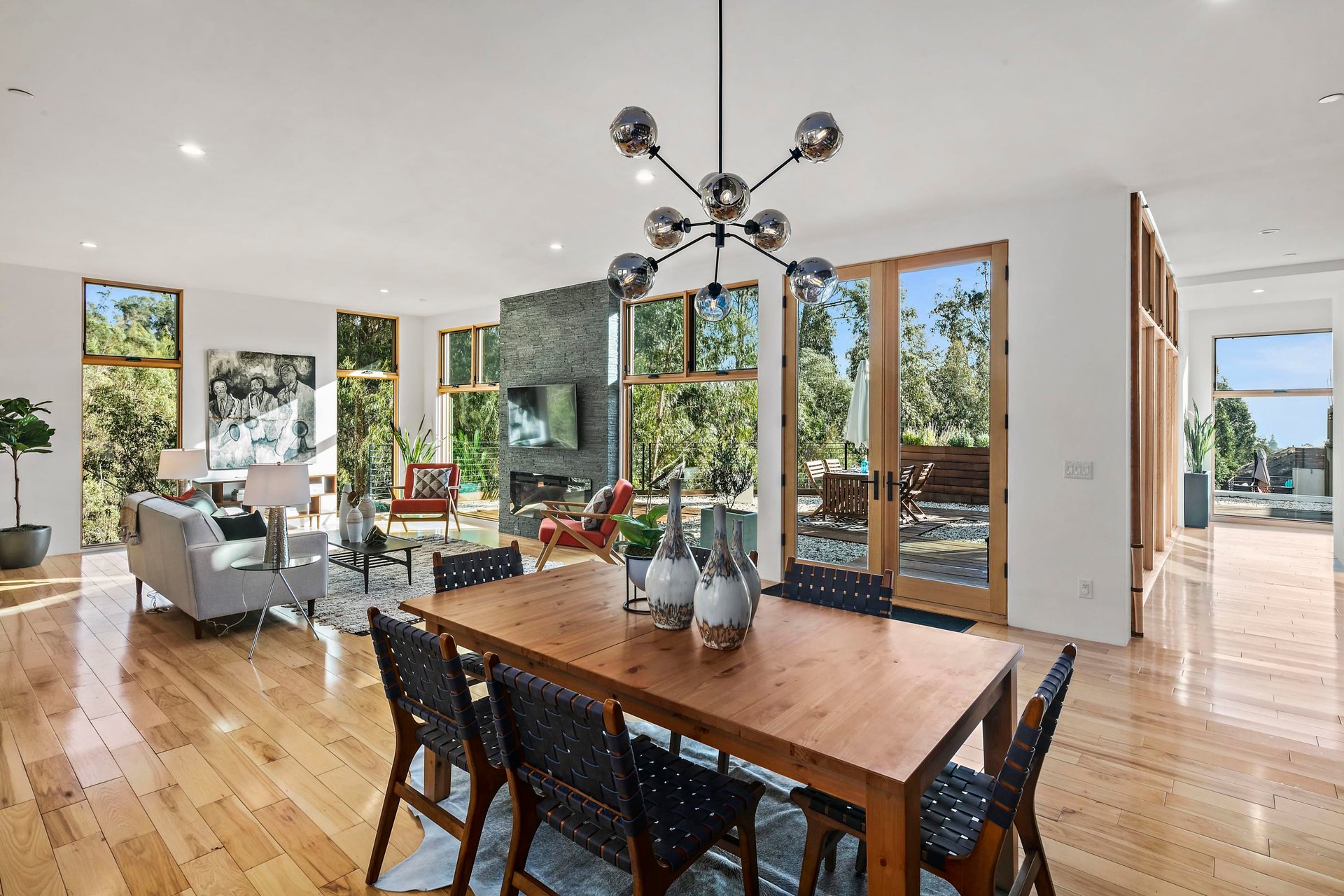  Mid-Century Modern Home in Oakland Hills