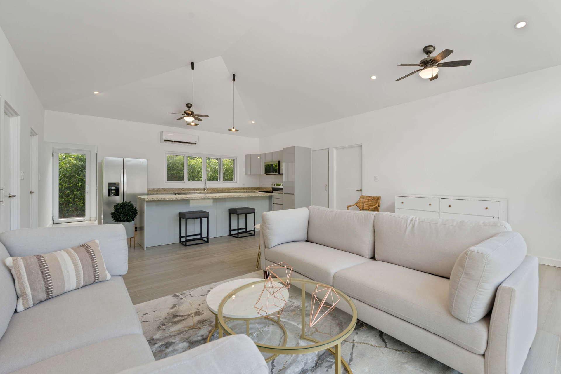 The Point 20 | Modern Elegance Meets Coastal Serenity – Home for Sale in Playa Avellanas!