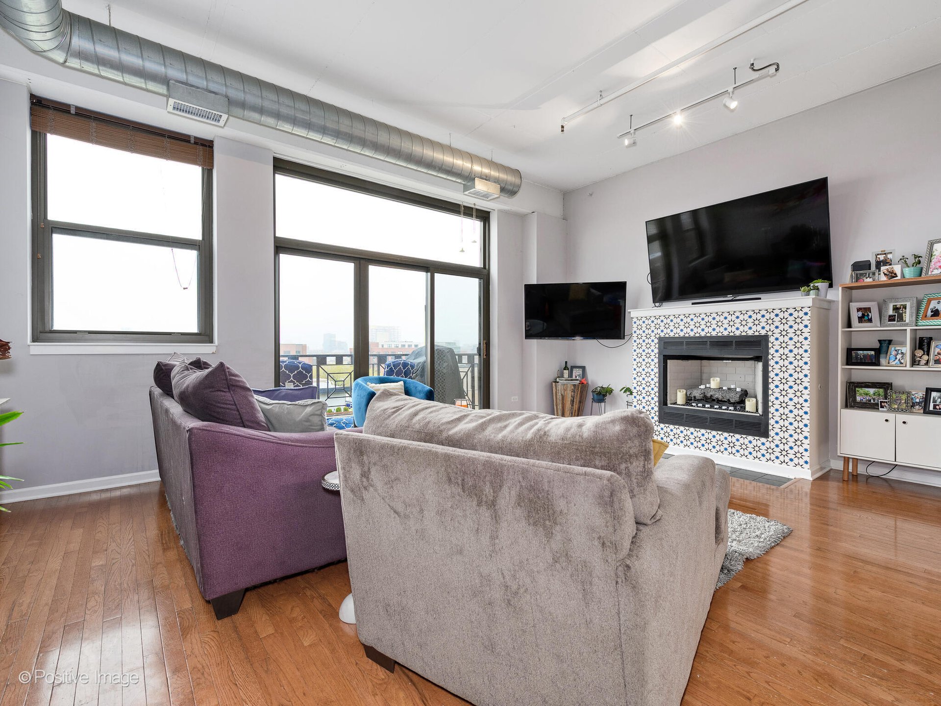 1301 W Madison St (No. 602)