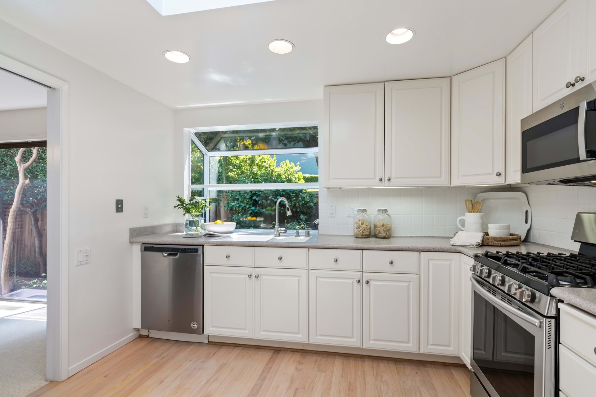 863 Augusta Dr