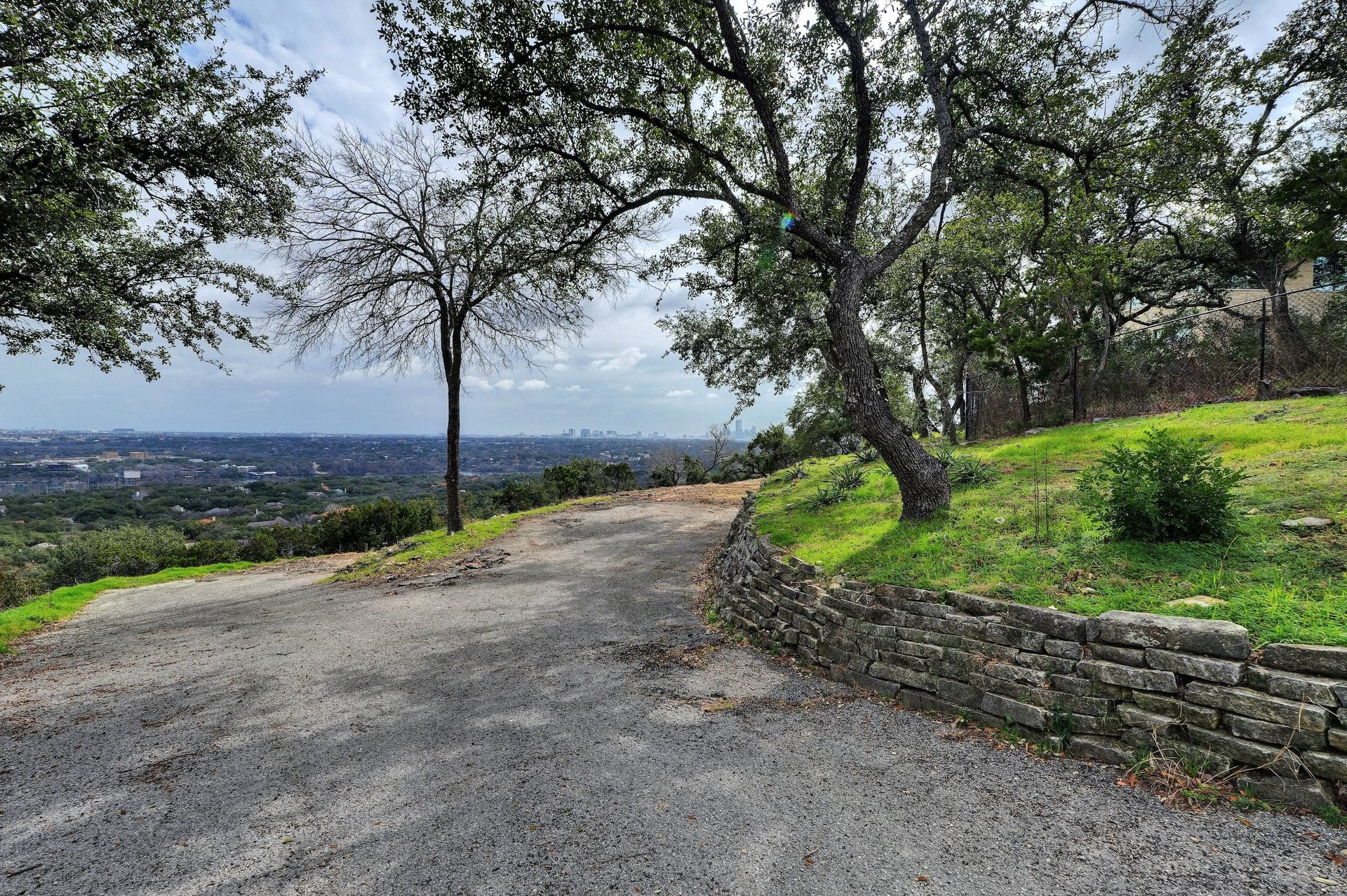 2507 Camino Alto