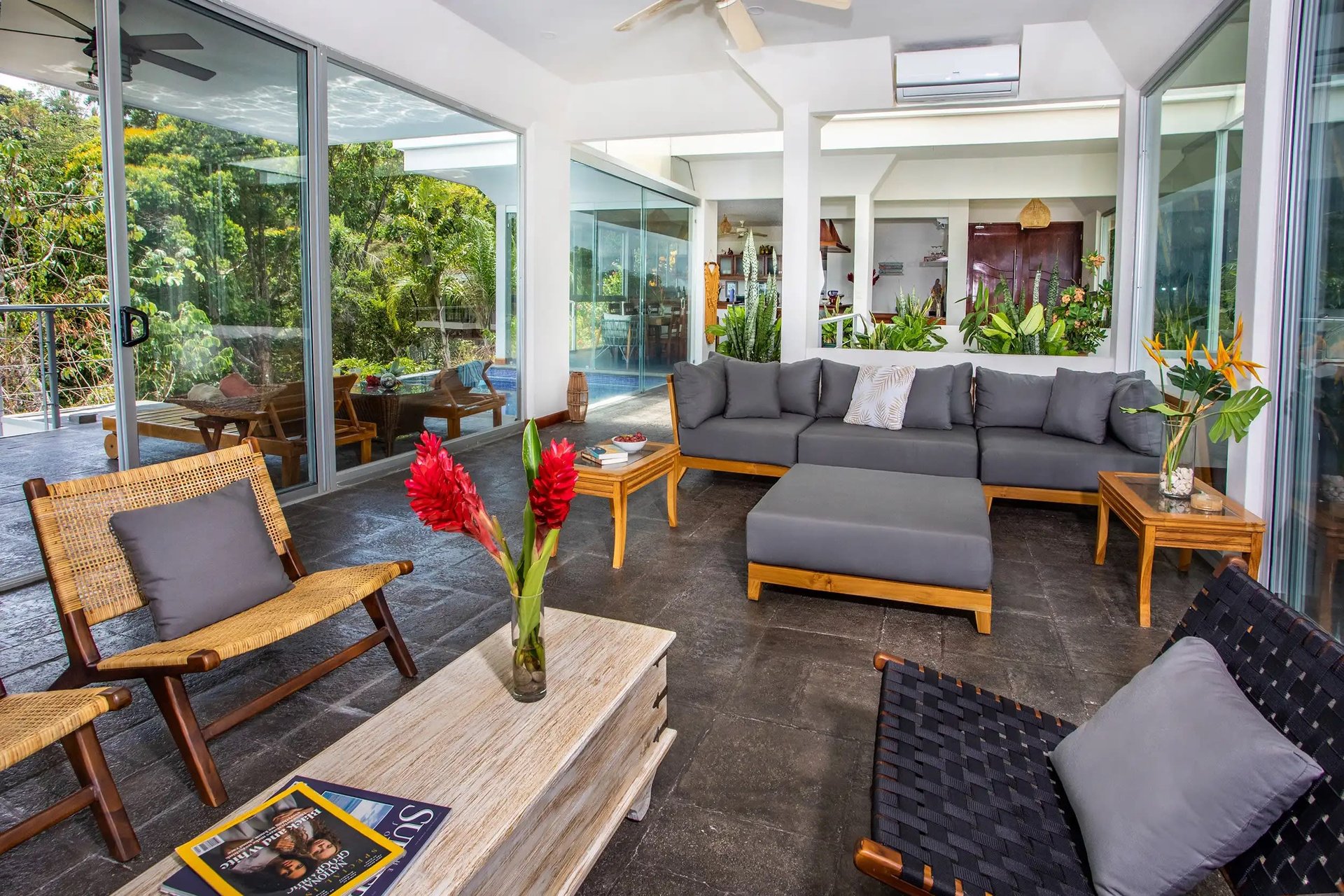  Discover Tranquil Luxury at Villa Joya: Your Exclusive Retreat in El Salto Estates