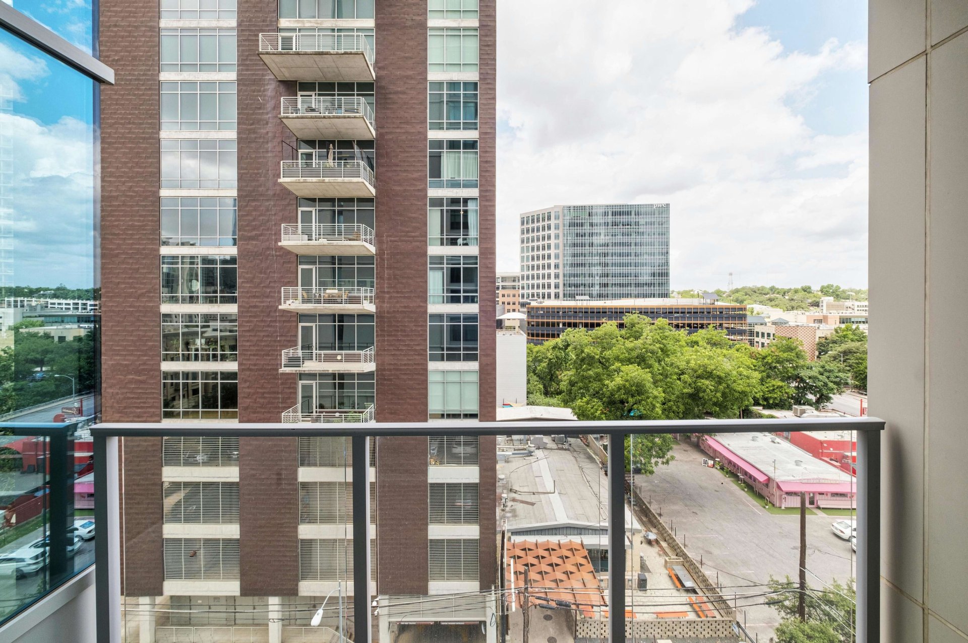 501 West Ave #702