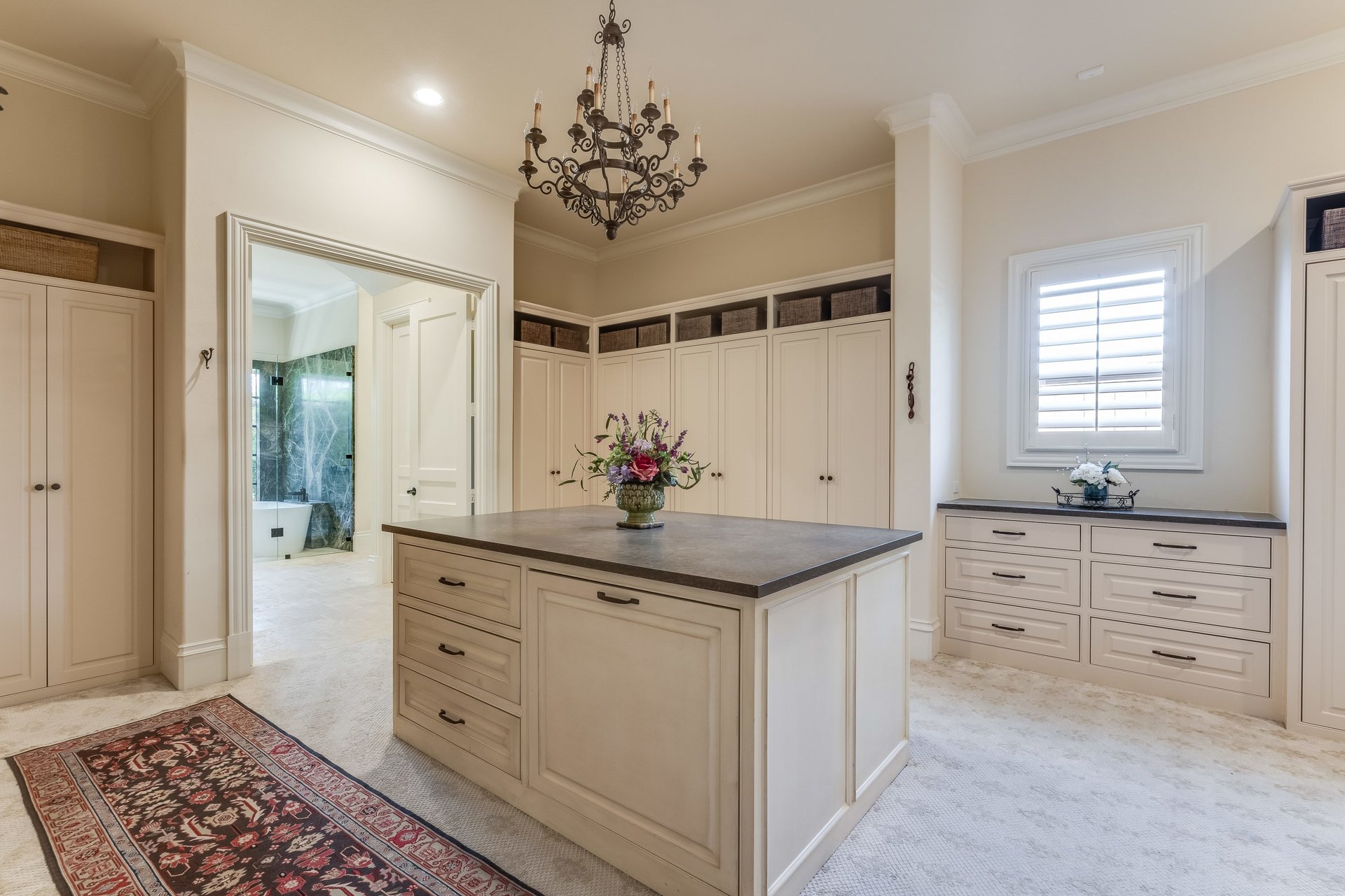 6400 Drawbridge Lane