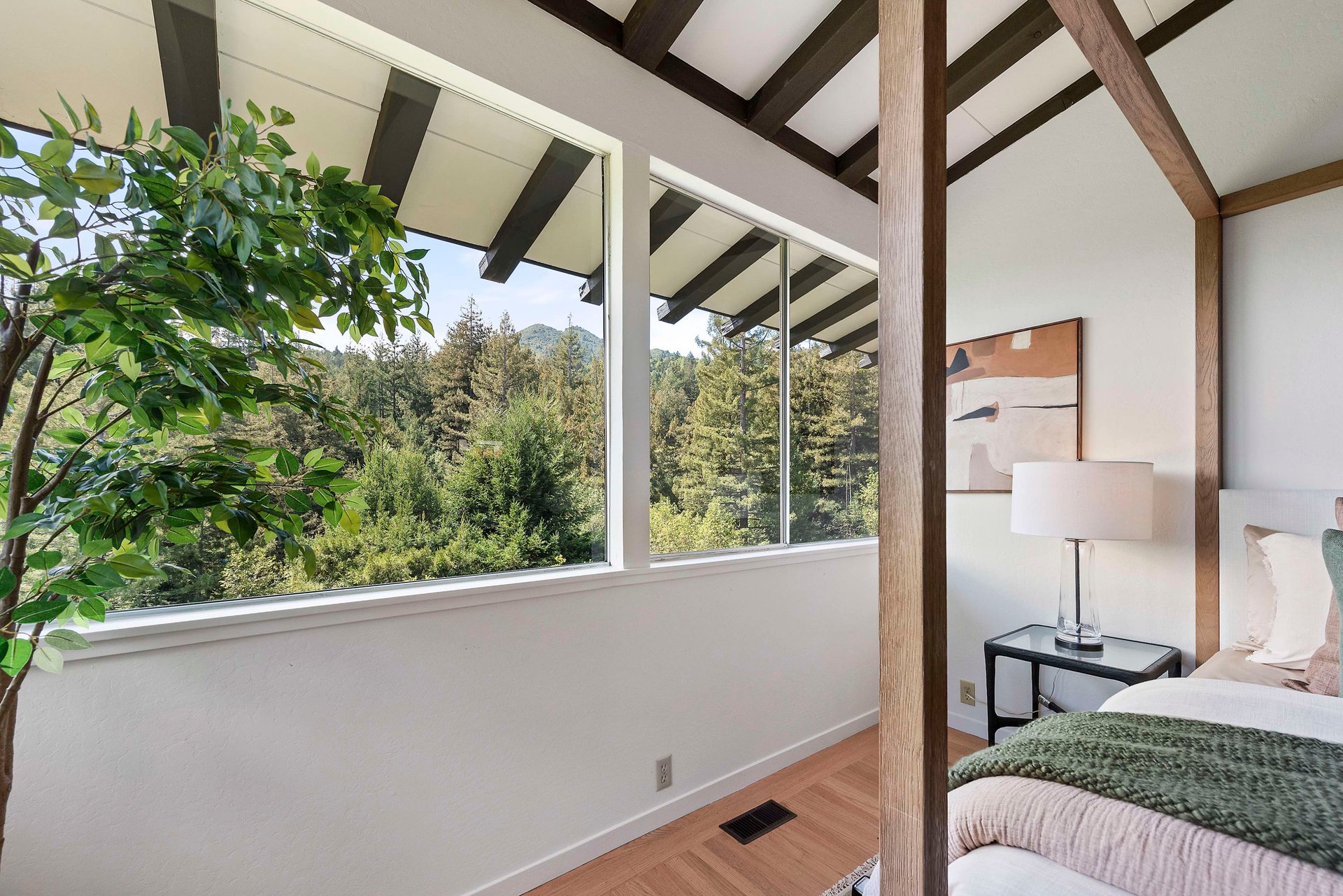 405 Crown Rd