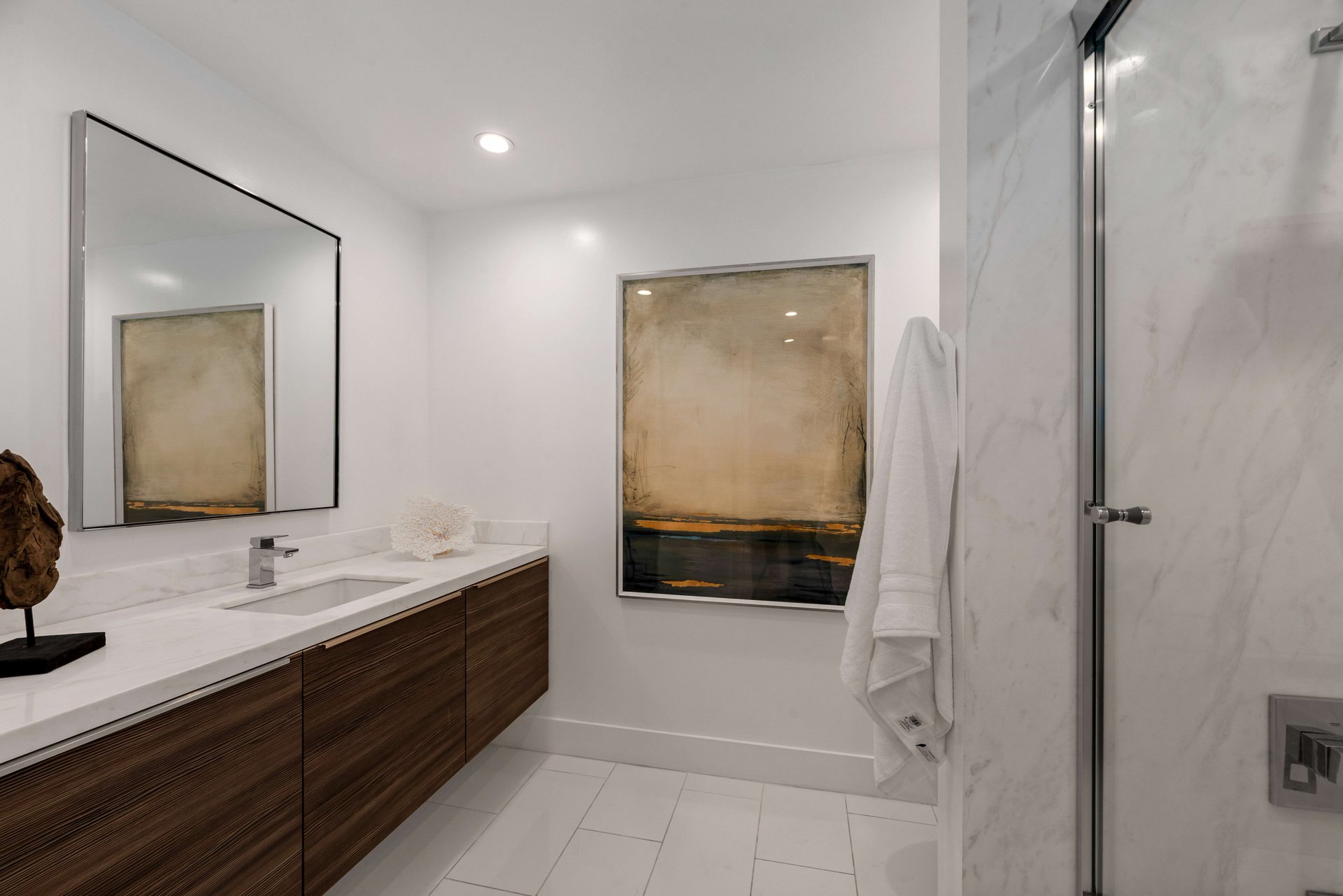 211 S Spalding Dr #N202, Beverly Hills