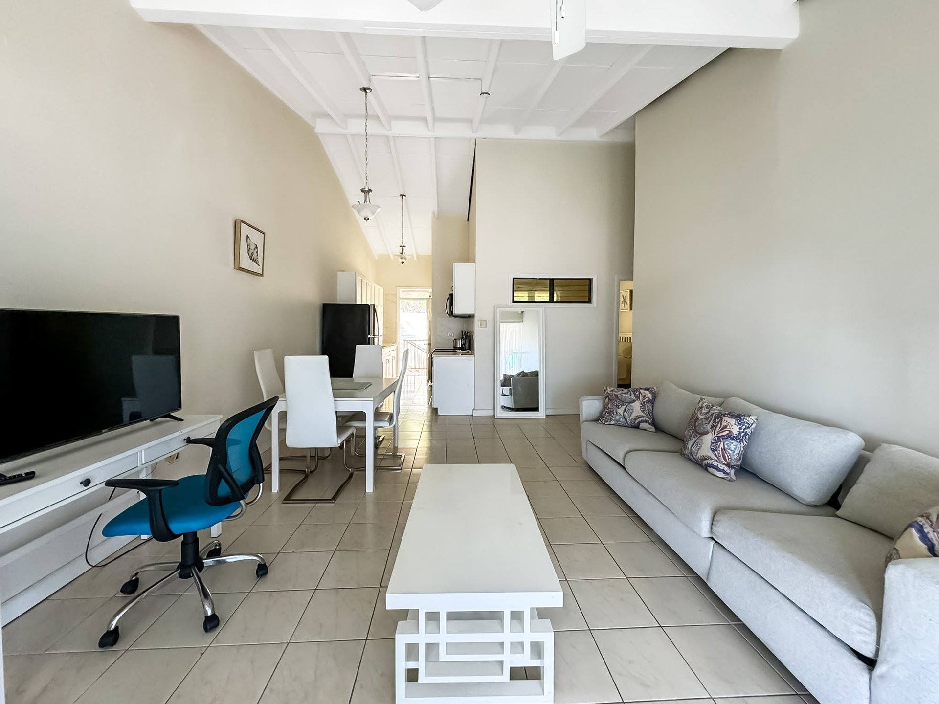 876 1 Bedroom Apartment near Road Town