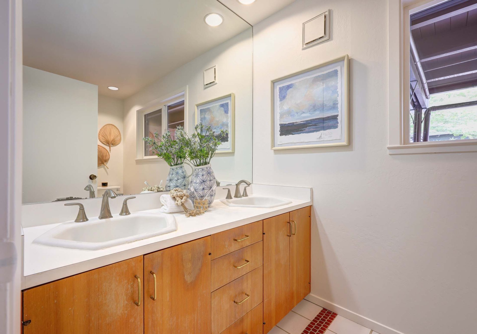 Old Town Tiburon Duplex with Sweeping Views