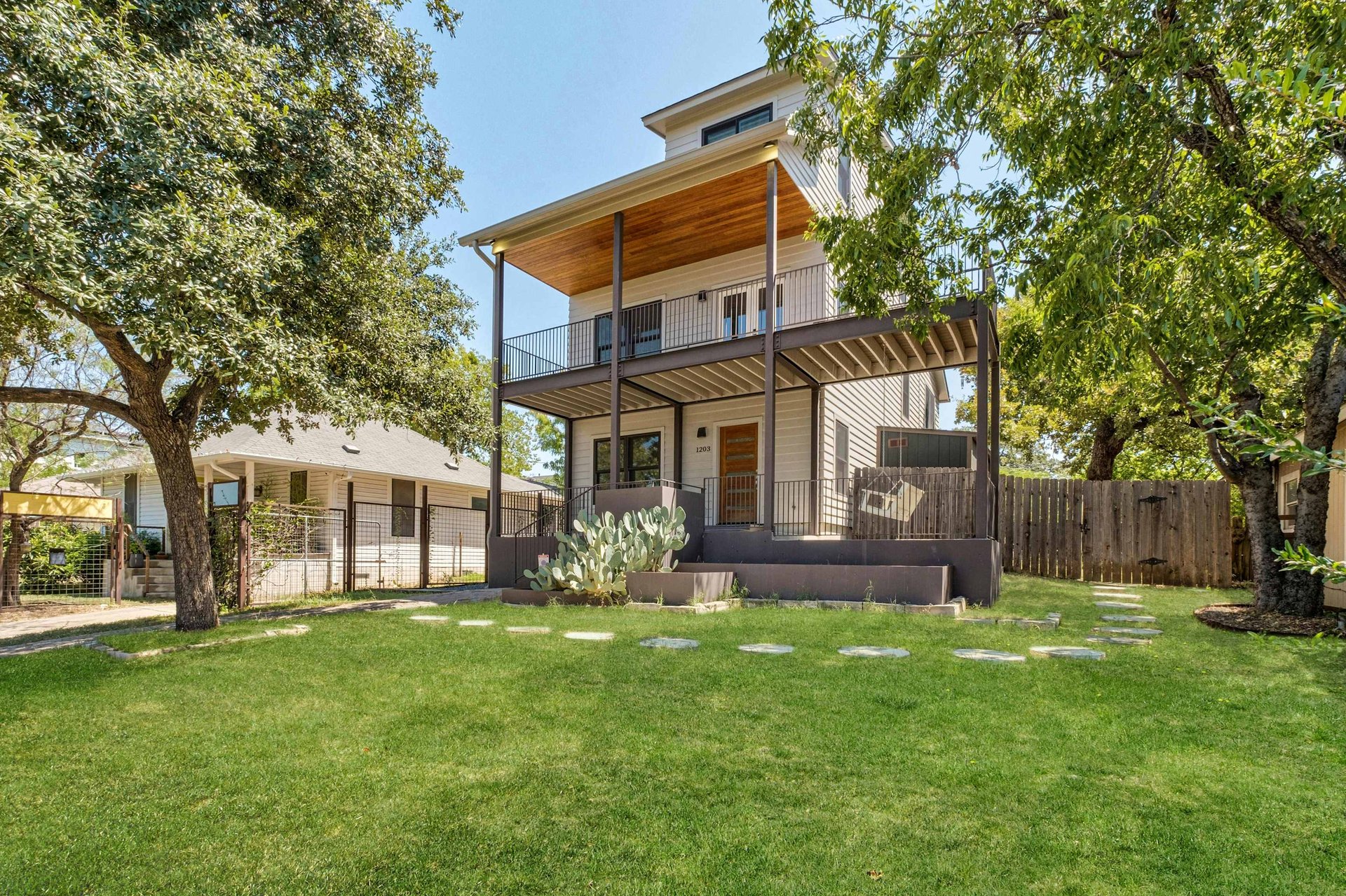 1203 Cedar Avenue