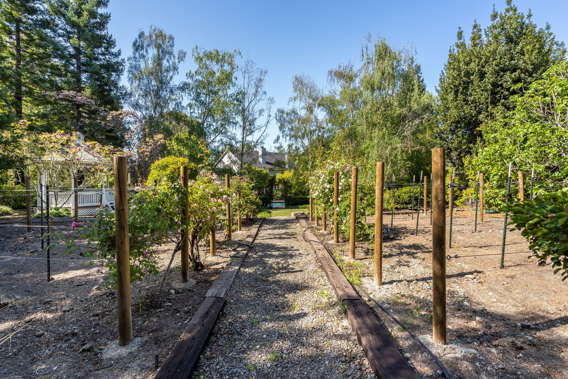 280 Ridgeway Road