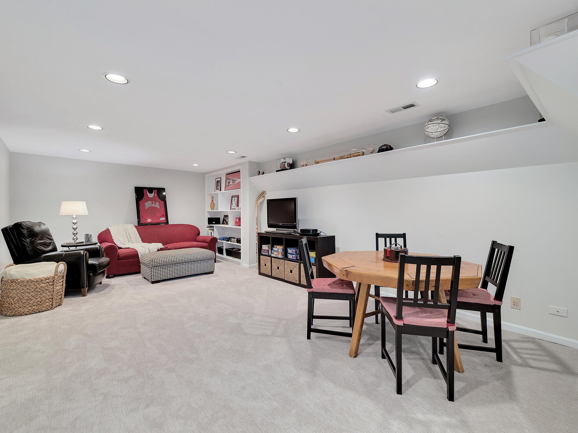554 Pamela Cir
