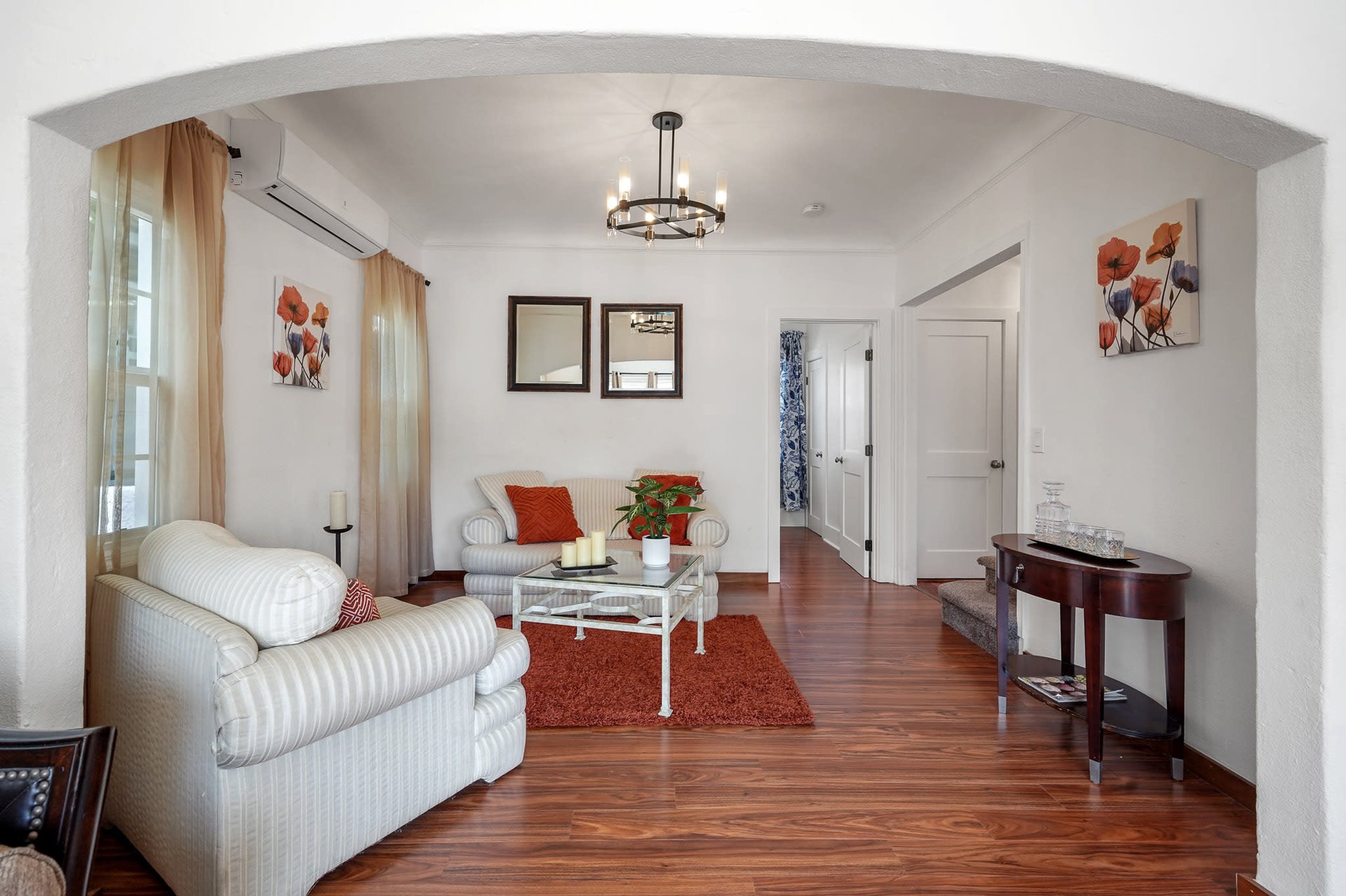 Light and Bright Remodeled Country English in Mid Los Angeles!