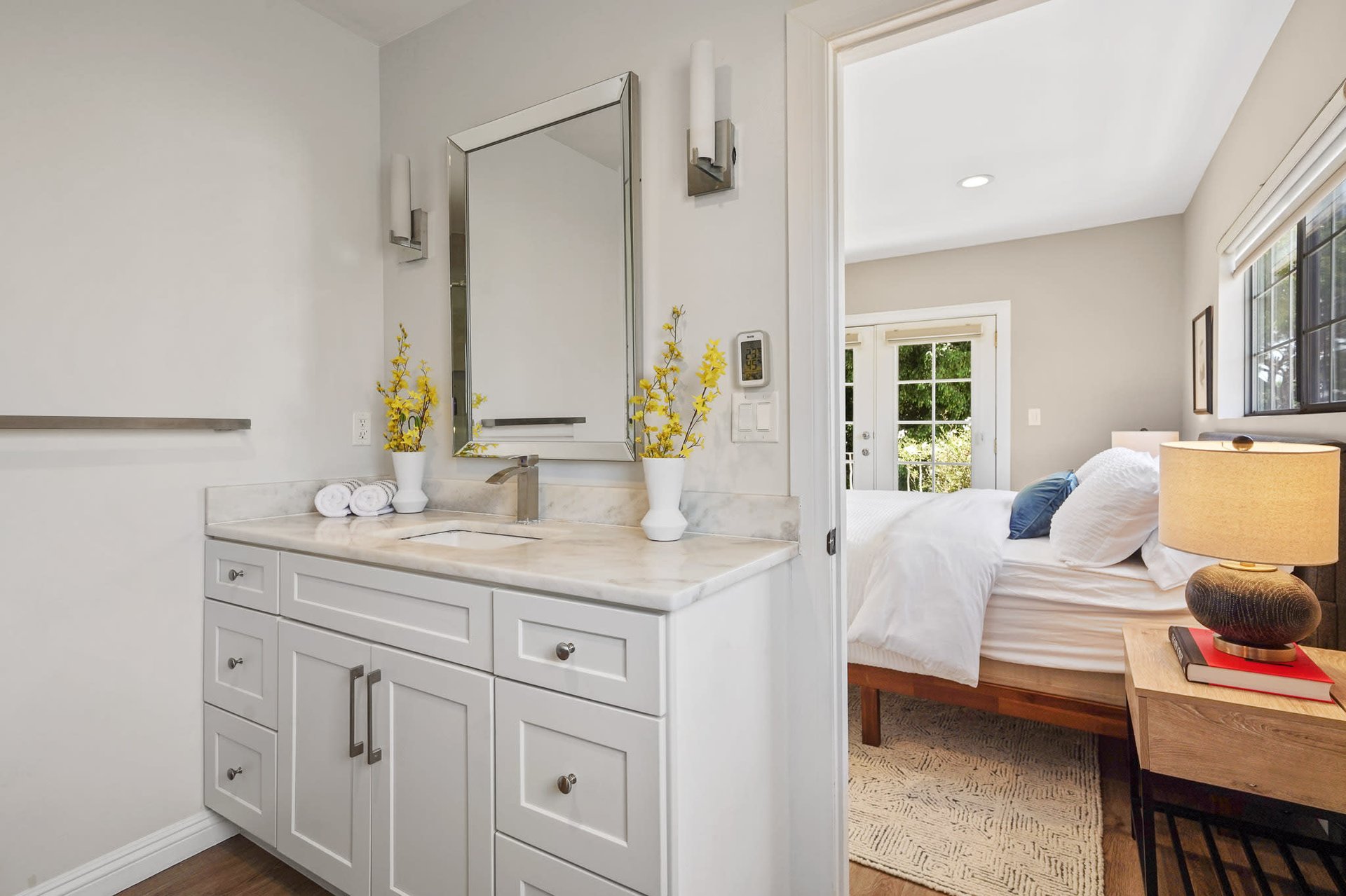 Rare Newer Renovated Duplex (2 on a Lot) in Mid-City
